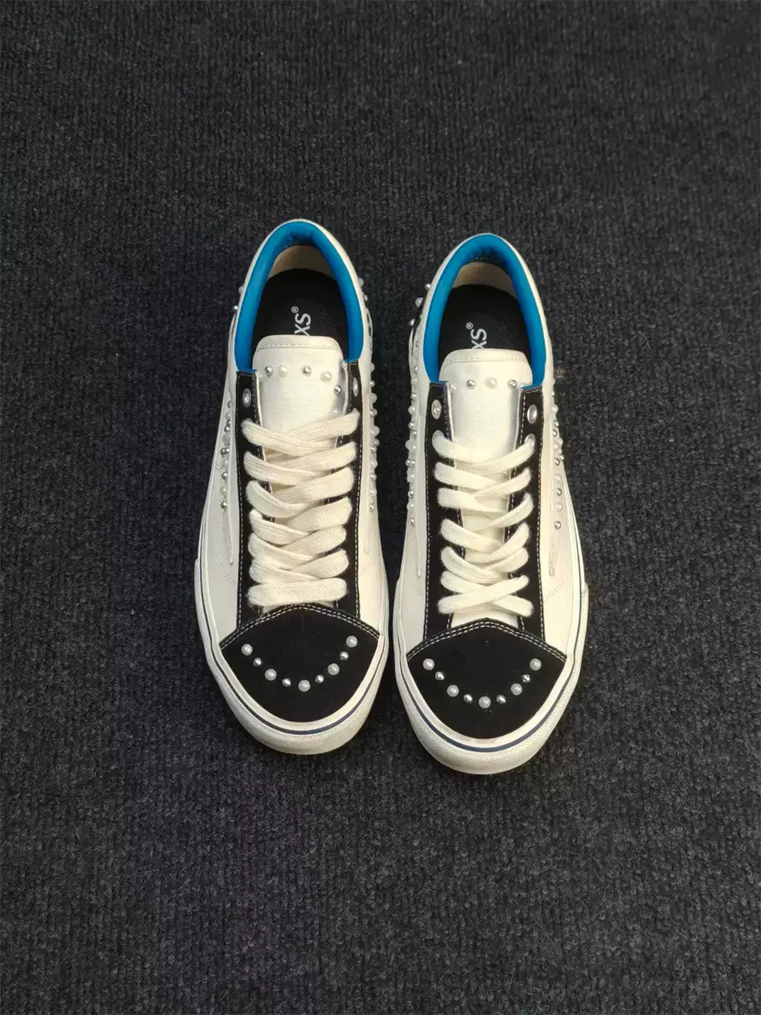 ZDZZFT | Pearl Studded Low Top Skate Sneakers