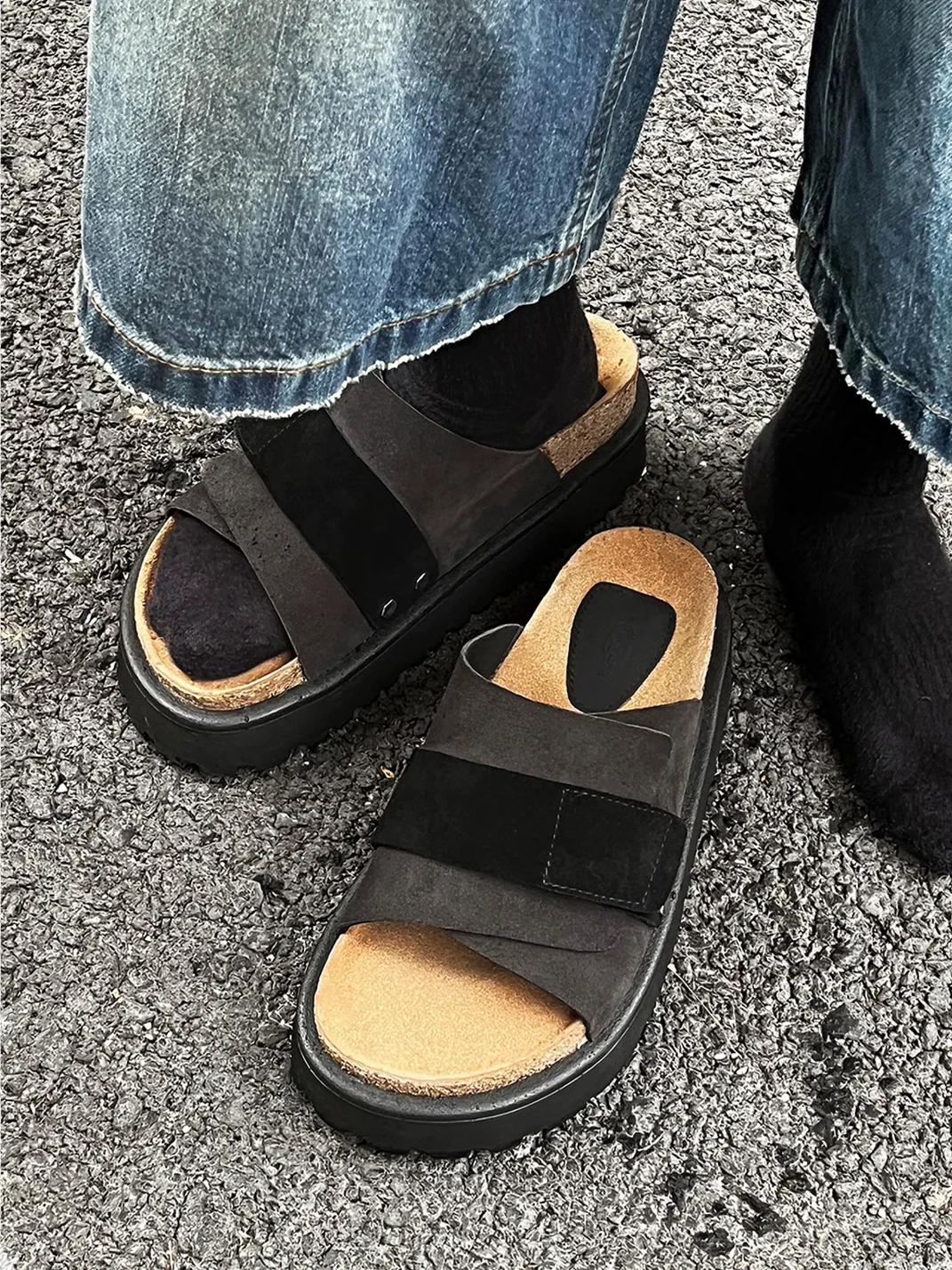 HANQIAORIJI | Studded Platform Leather Slides