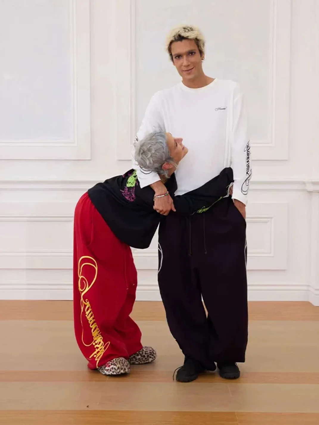 KARMANISTIC | Vintage Embroidered Straight-Leg Sweatpants