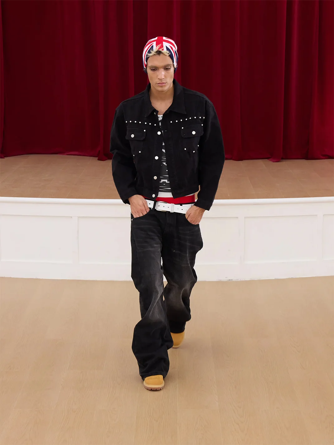 KARMANISTIC | Washed Distressed Wide-Leg Black Jeans