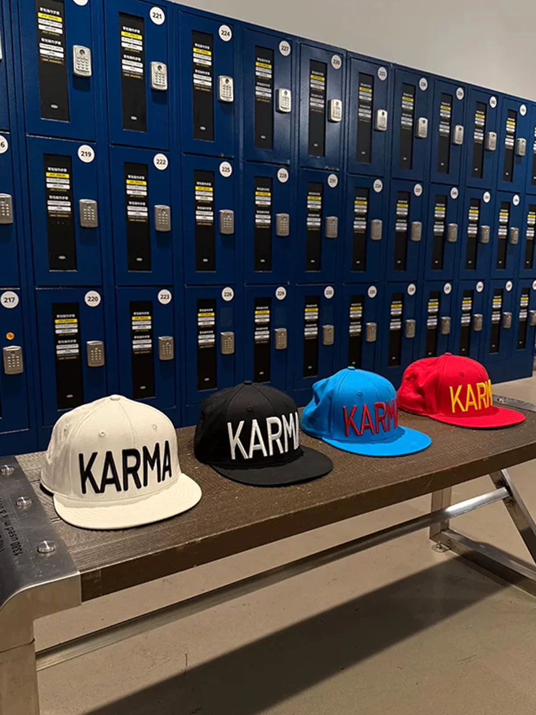 KARMANISTIC | Embroidered Lettering Flat-Brim Cap