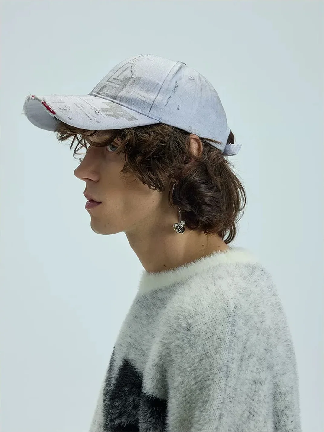 WHISTLEHUNTER | Distressed White Printed Long-Brim Cap