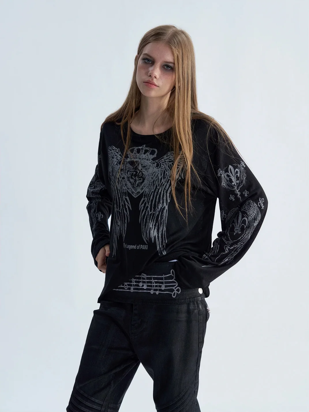 PAIKI | Wing Crest Loose Long Sleeve T-Shirt