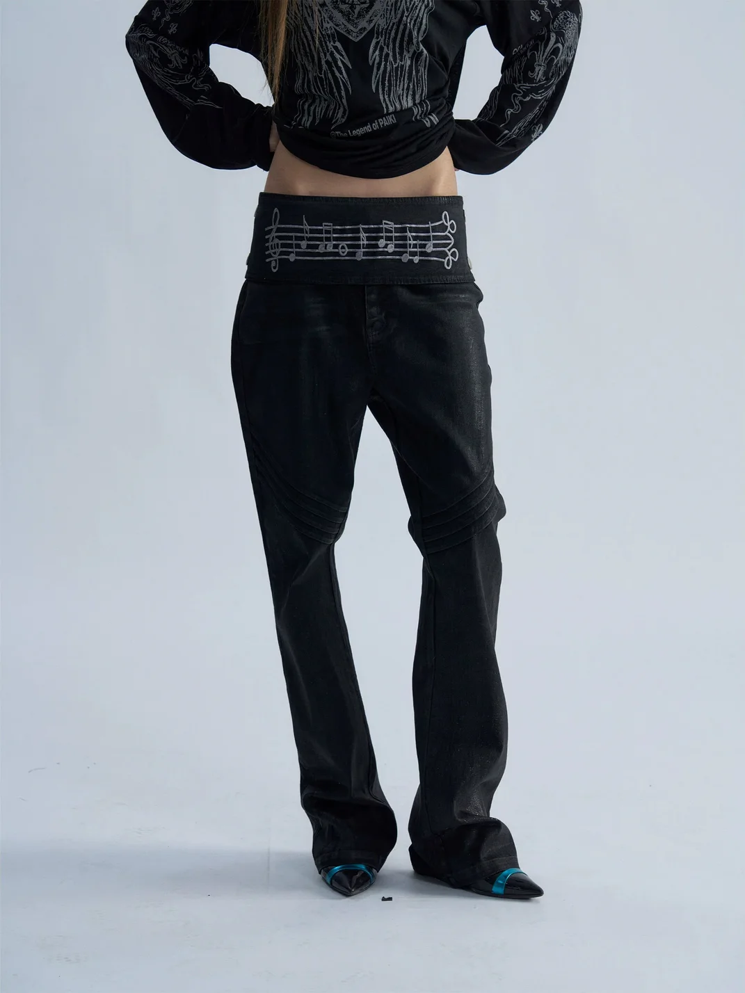 PAIKI | Embroidered Detachable Waist Slim Flare Jeans