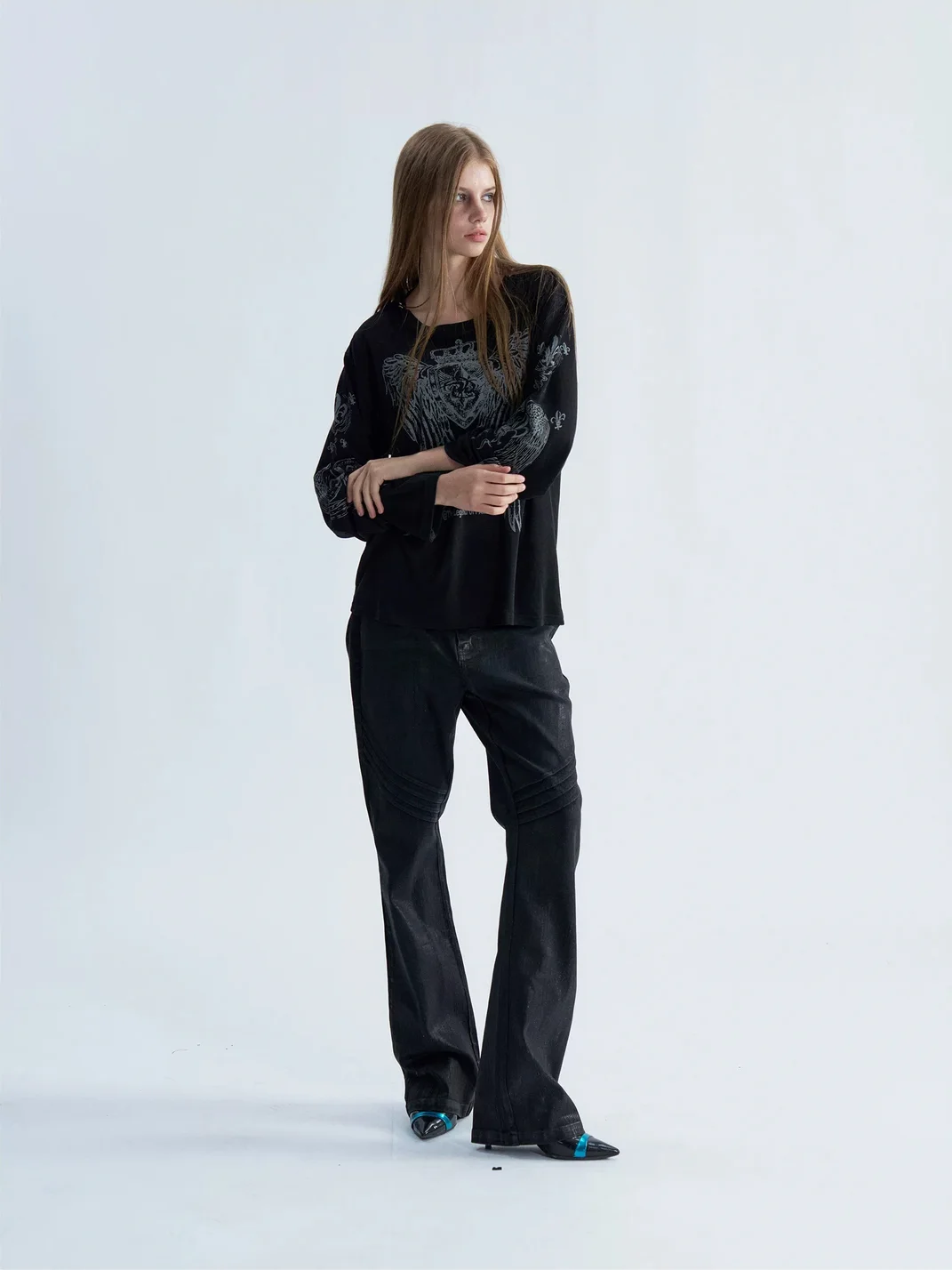 PAIKI | Wing Crest Loose Long Sleeve T-Shirt