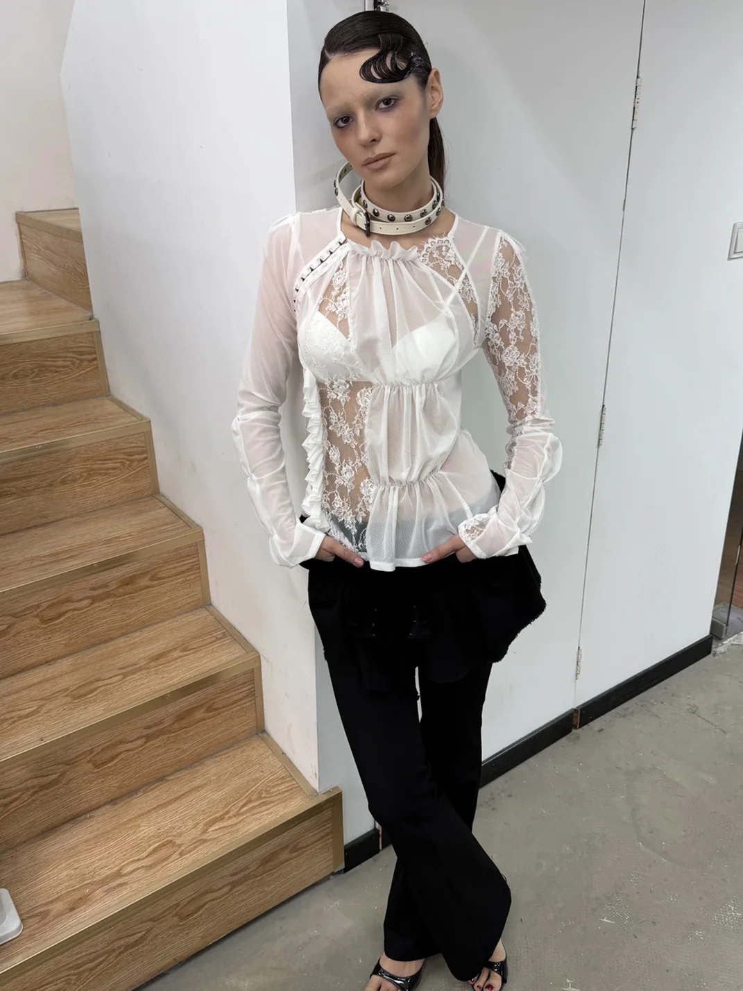 Popoop | Lace Mesh Ruched Hook Top