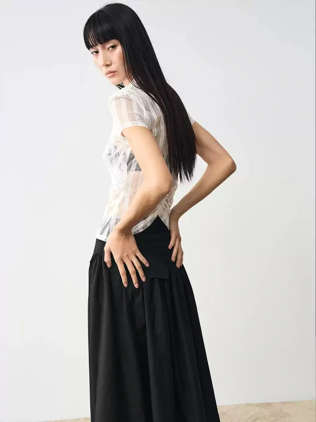 Popoop | White Lace Mesh Fitted Short-Sleeve Top