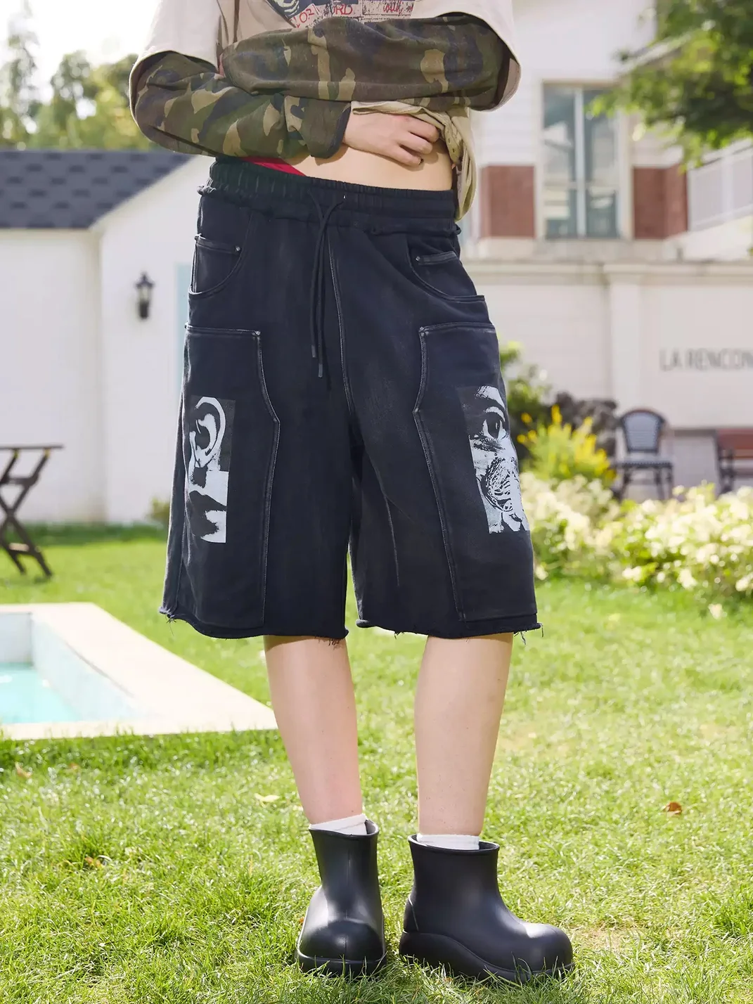 ERROR CODE robot | Studded Washed Graphic Loose Shorts