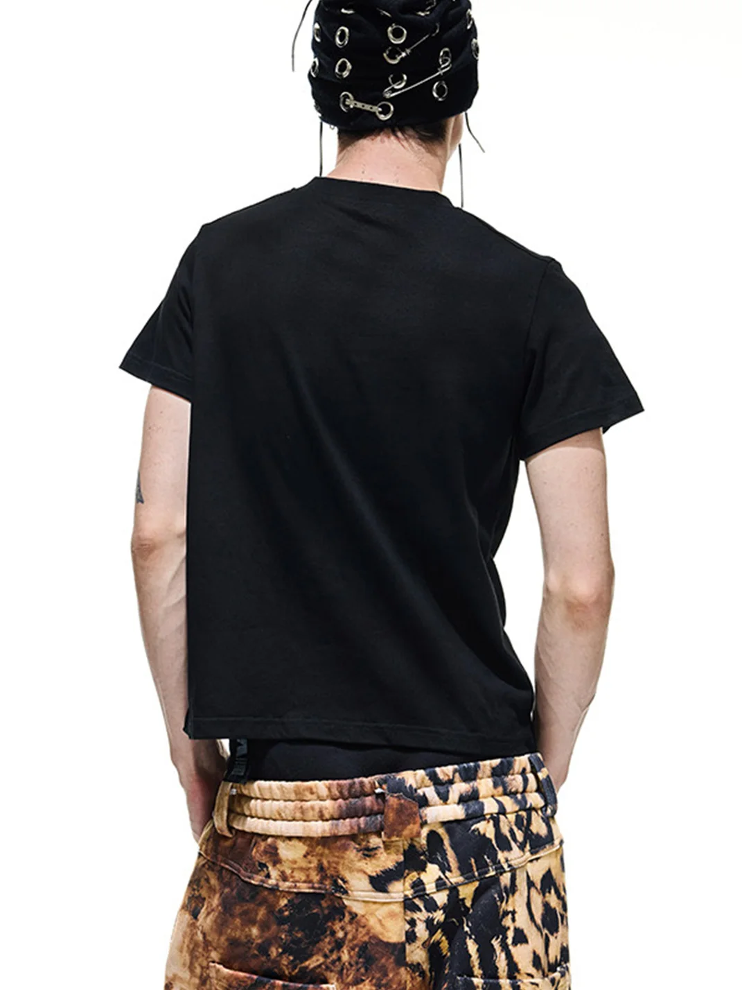 DARKRTPTS | Cropped Slim Fit Fang Print T-Shirt