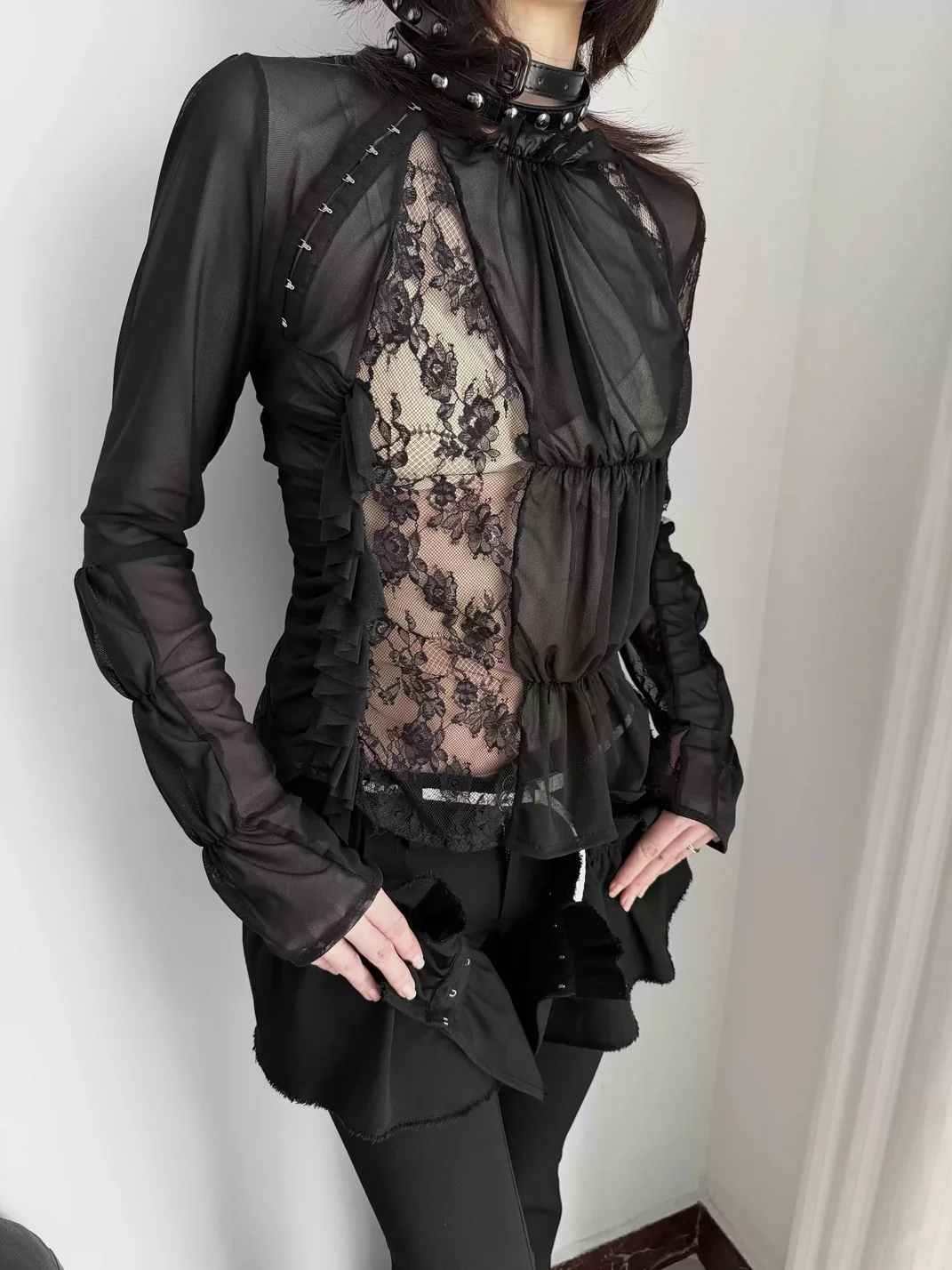 Popoop | Black Ruched Lace Mesh Long Sleeve Top
