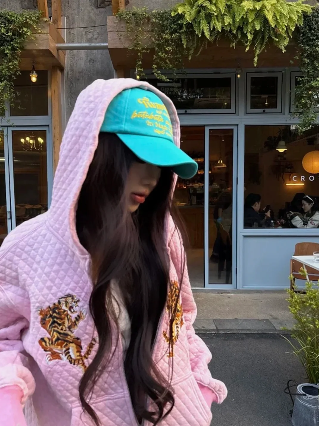 TWINBUTA | Contrast Embroidered Slogan Baseball Cap