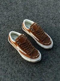 ZDZZFT | Distressed Pearl Studded Low-Top Skate Shoes