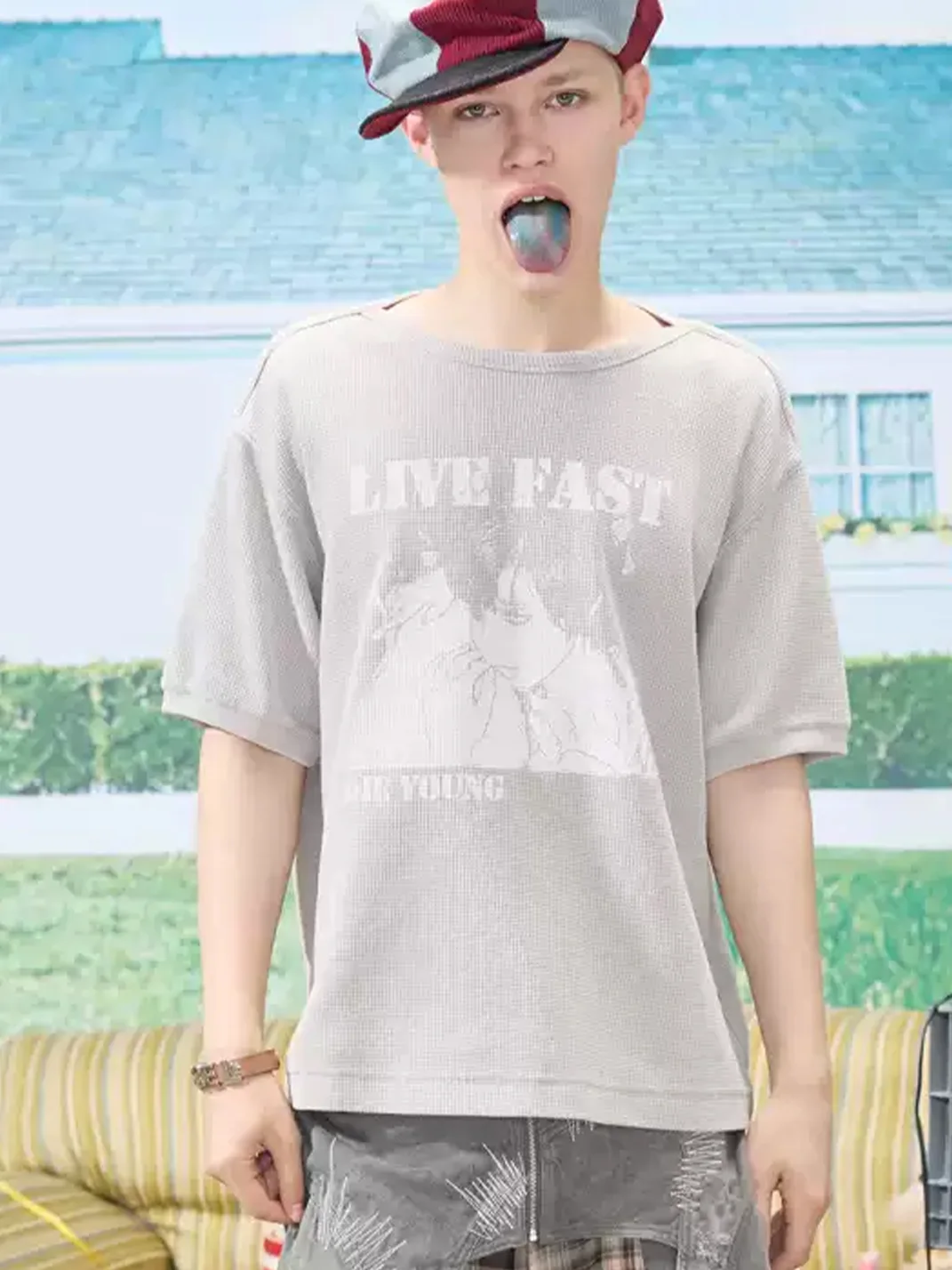 EMOBROTHER | Cropped Wide Waffle Graphic T-Shirt