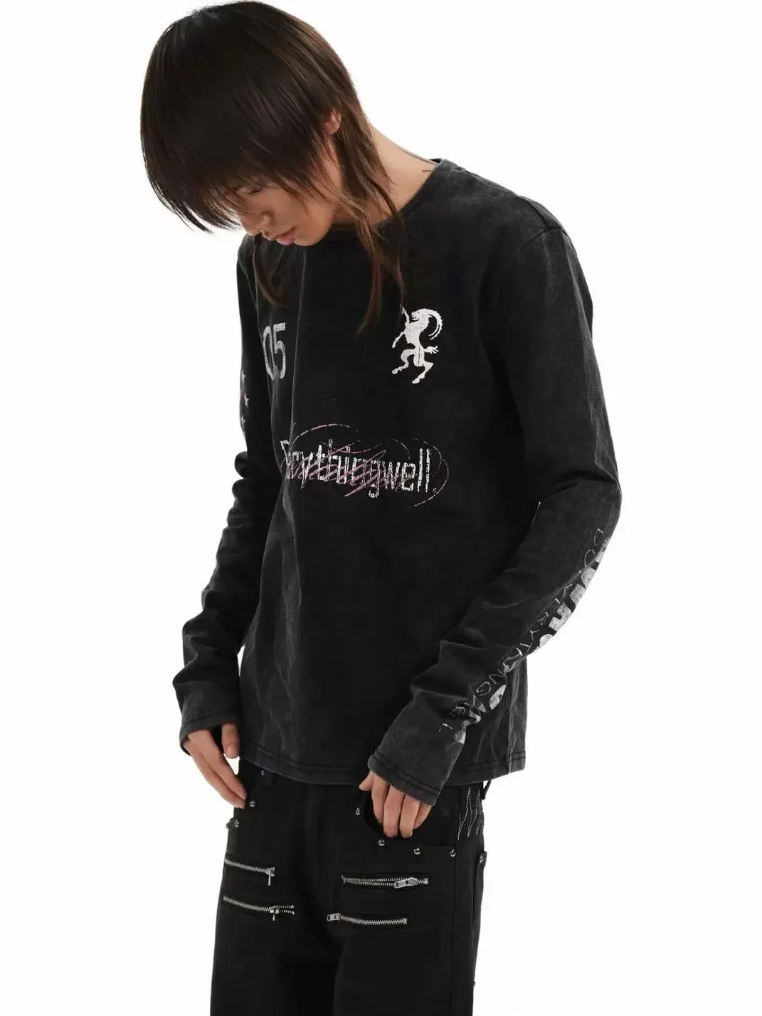 DETW | Washed Black Graphic Slim Fit Long Sleeve T-Shirt