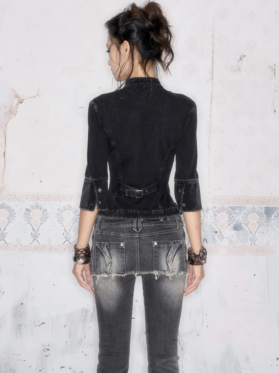 Flowers birds Market | Washed Black Embroidered Double-Zip Cropped Cardigan