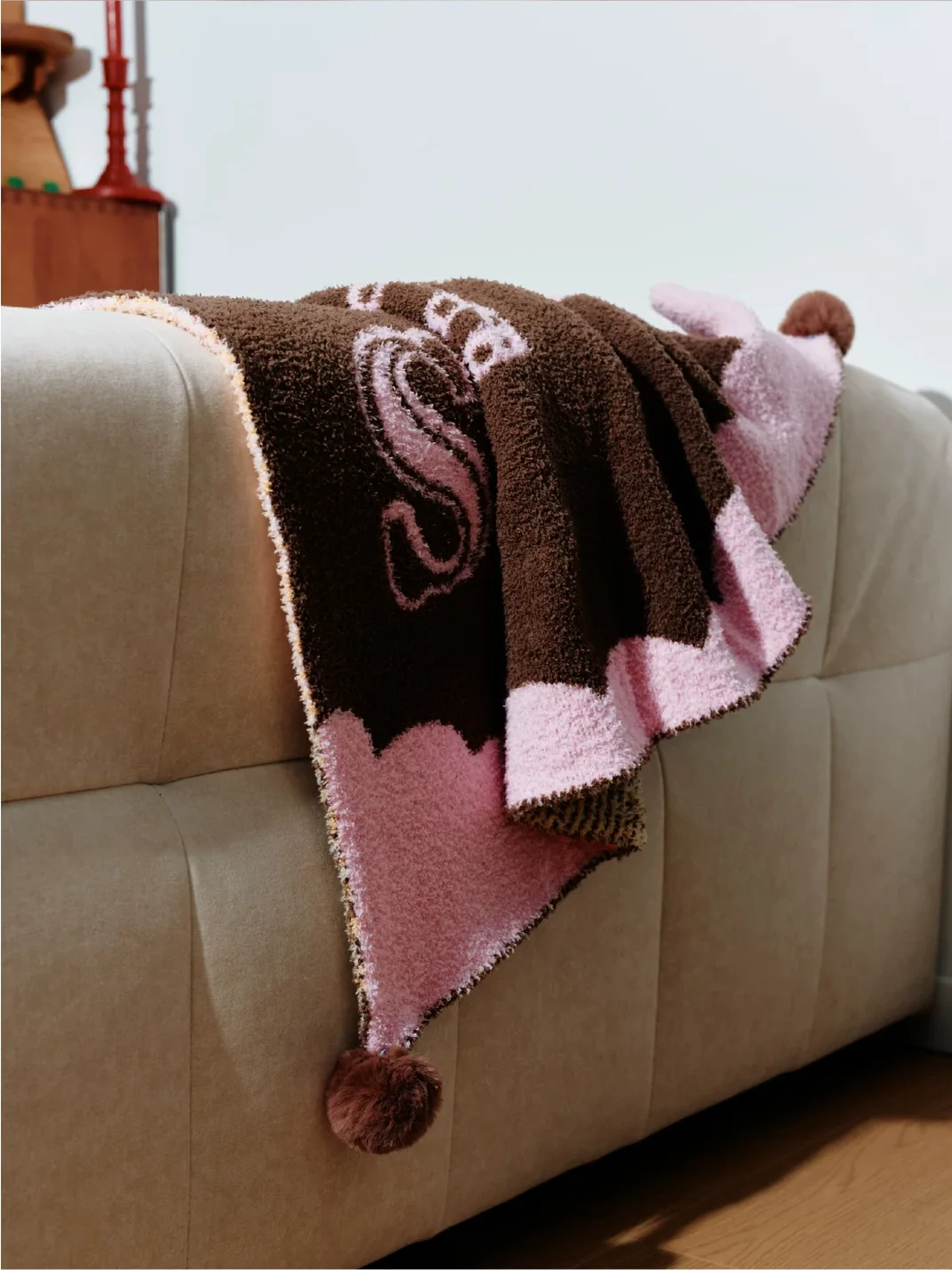 12Yotems | Plush Knit Cartoon Dog Throw Blanket