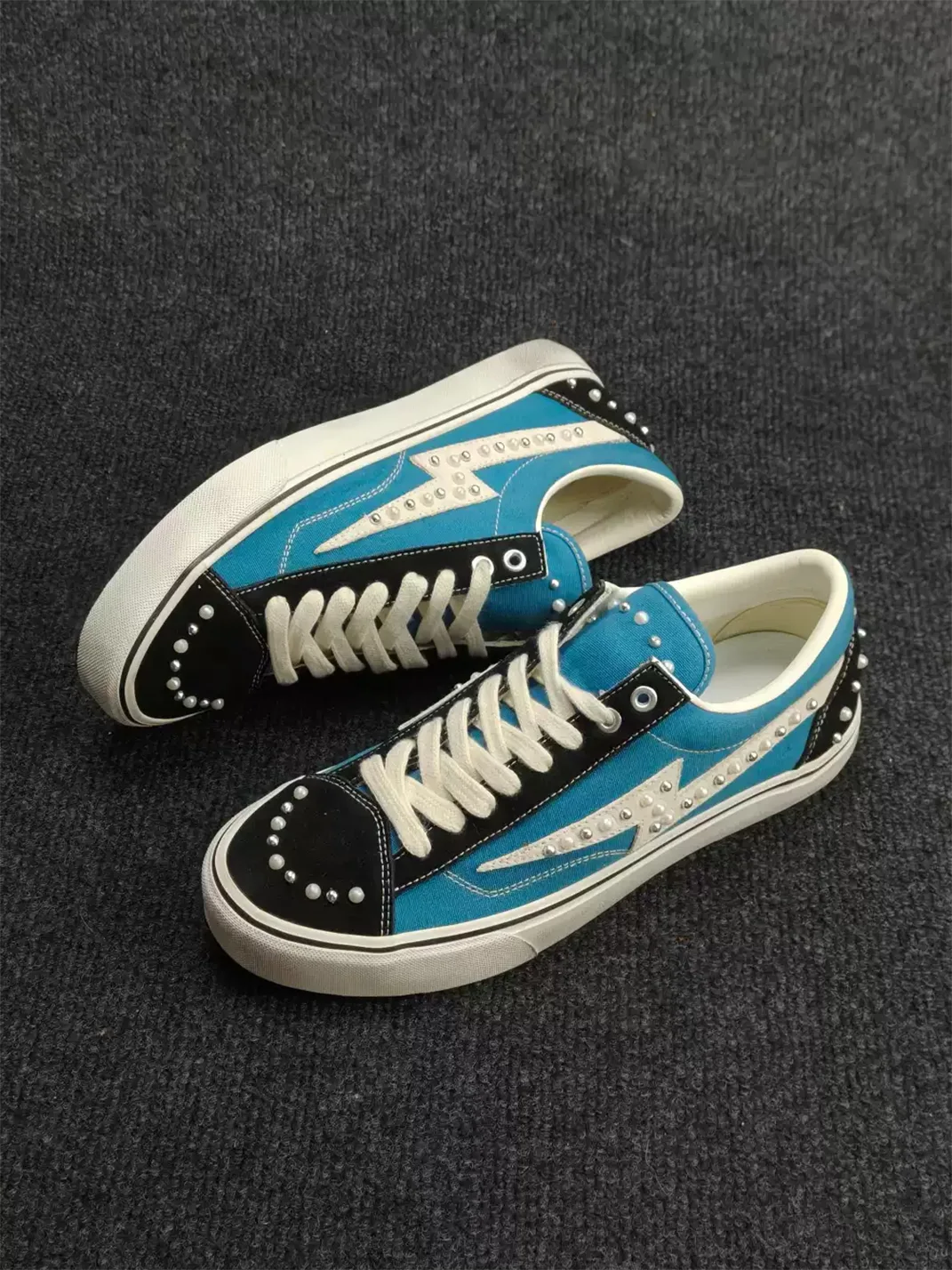 ZDZZFT | Pearl Studded Lightning Canvas Sneakers