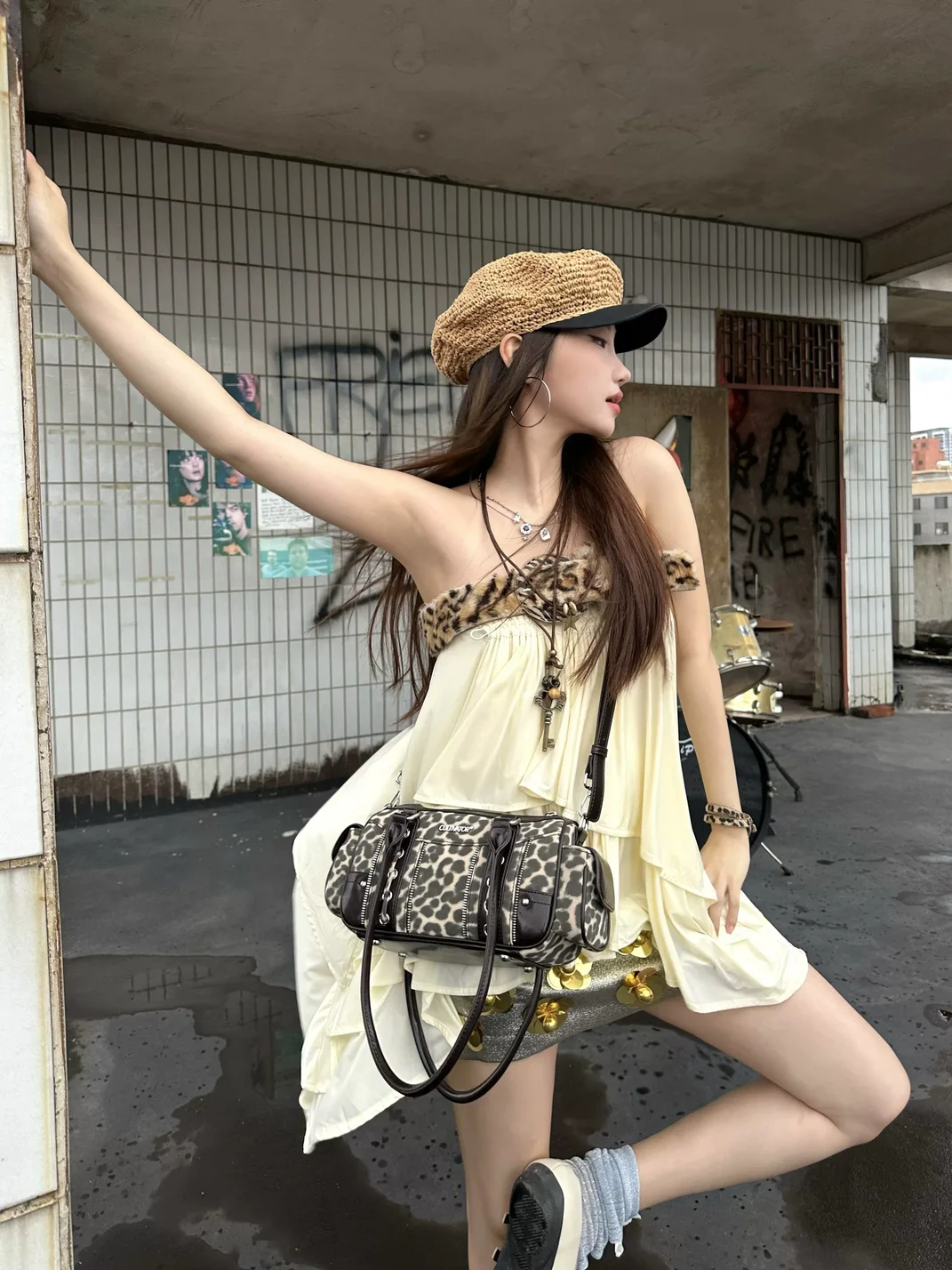 CULTIVATOR | Contrast Leopard Bowling Shoulder Bag