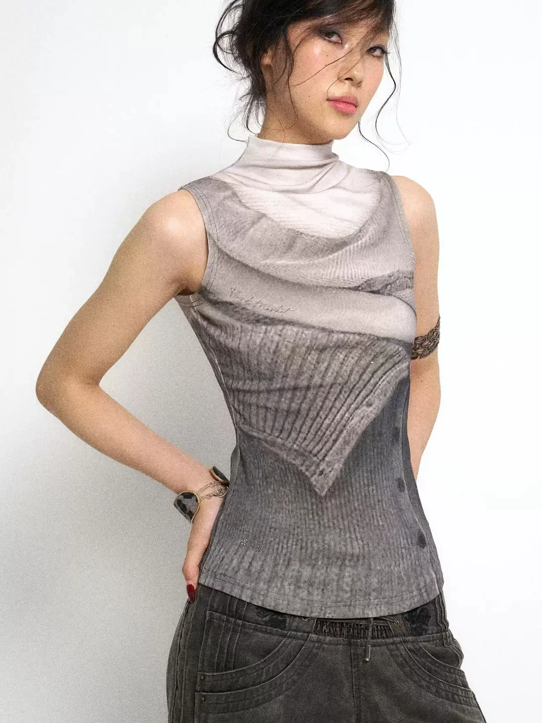 Flowers birds Market | Slim Fit Printed Mock Neck Tank Top