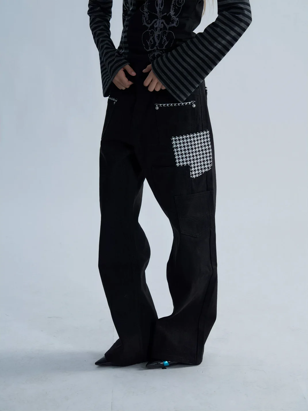 PAIKI | Houndstooth Panel Multi-Pocket Straight Jeans