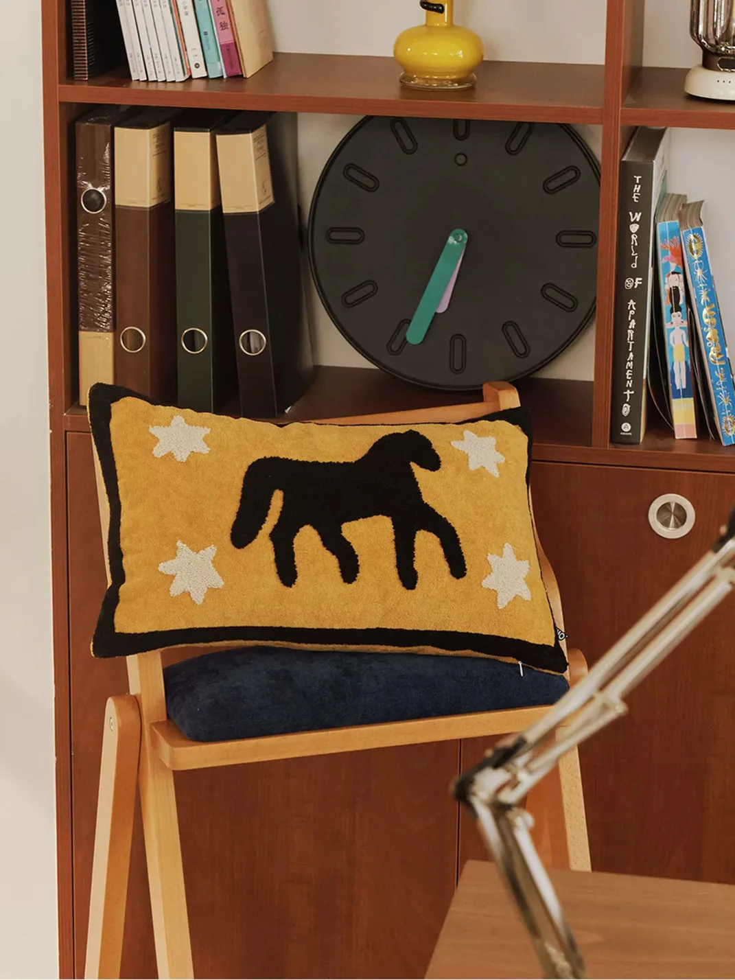 SOREMO | Vintage Embroidered Lumbar Sofa Cushion