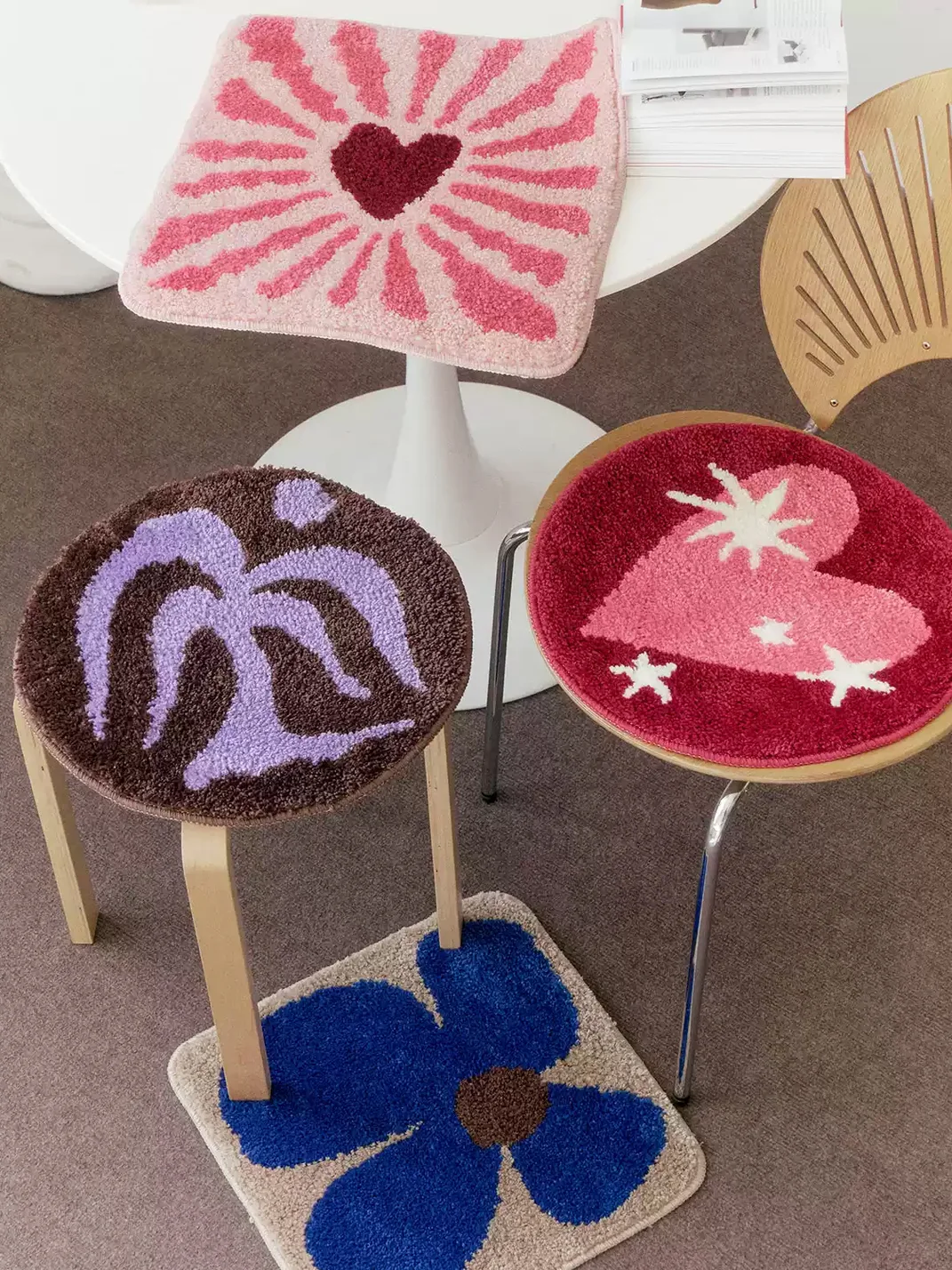 SOREMO | Illustrated Tufted Nonslip Chair Cushion