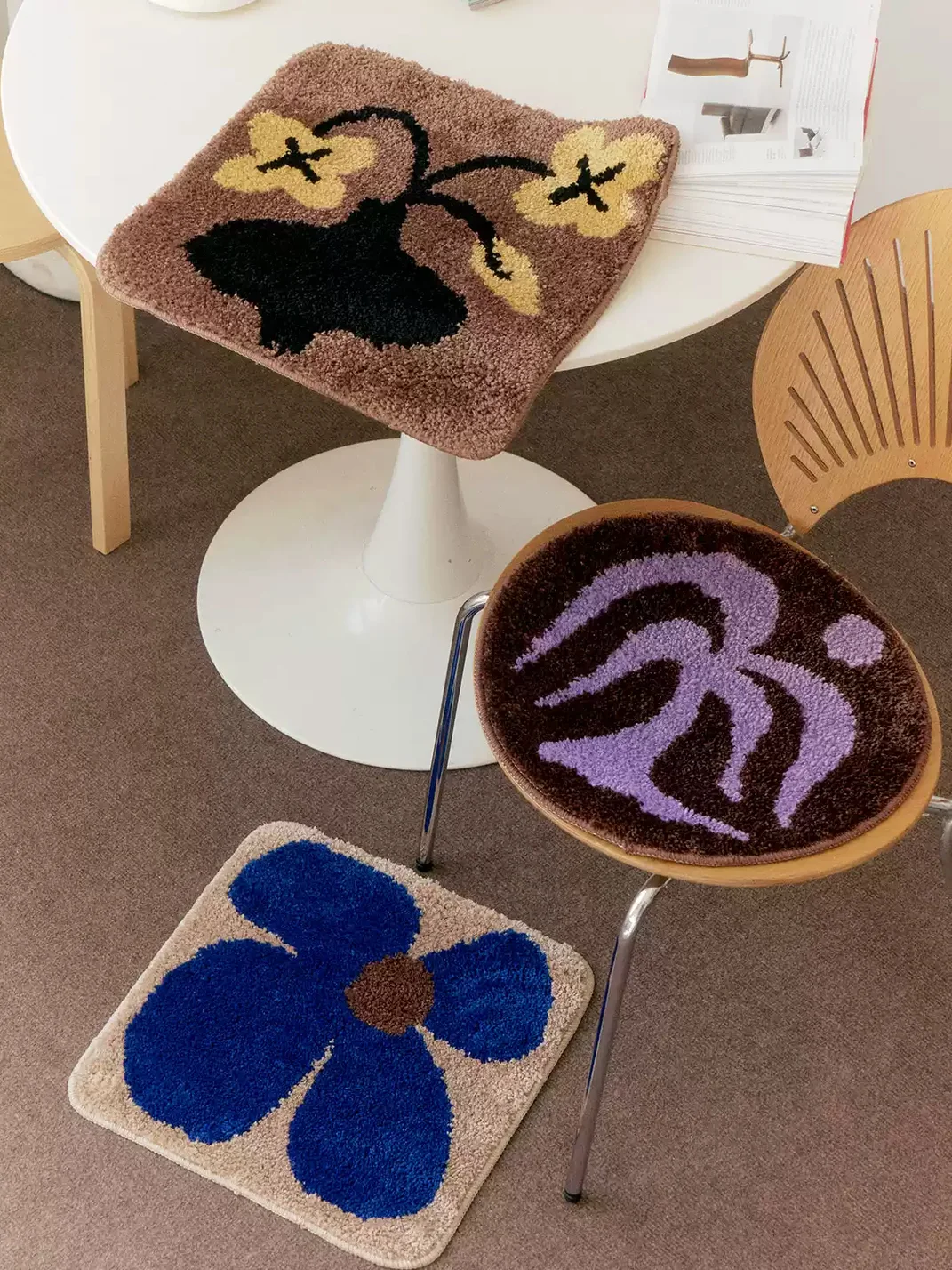 SOREMO | Illustrated Tufted Nonslip Chair Cushion