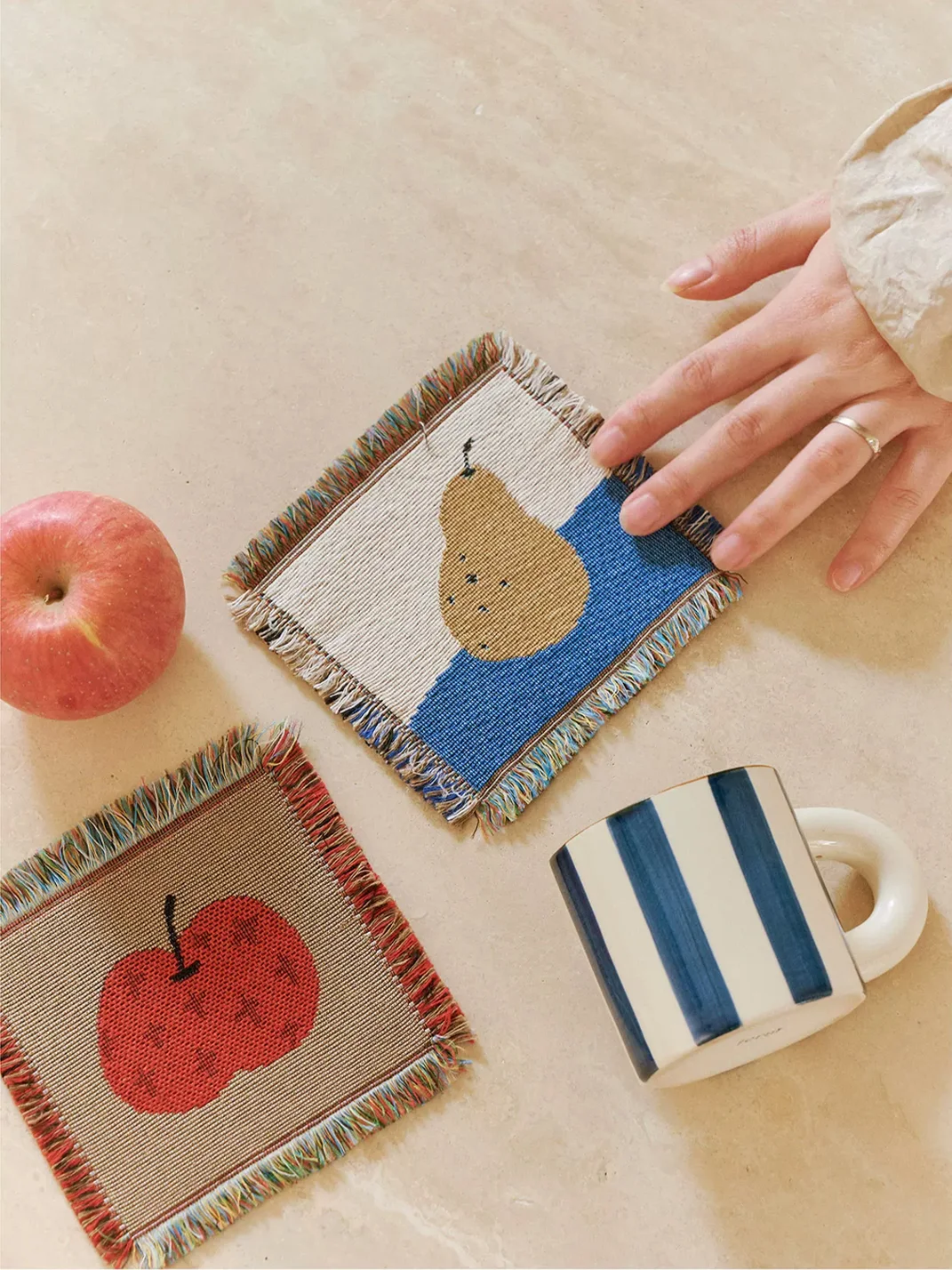 SOREMO | Woven Illustrated Fringe Coasters