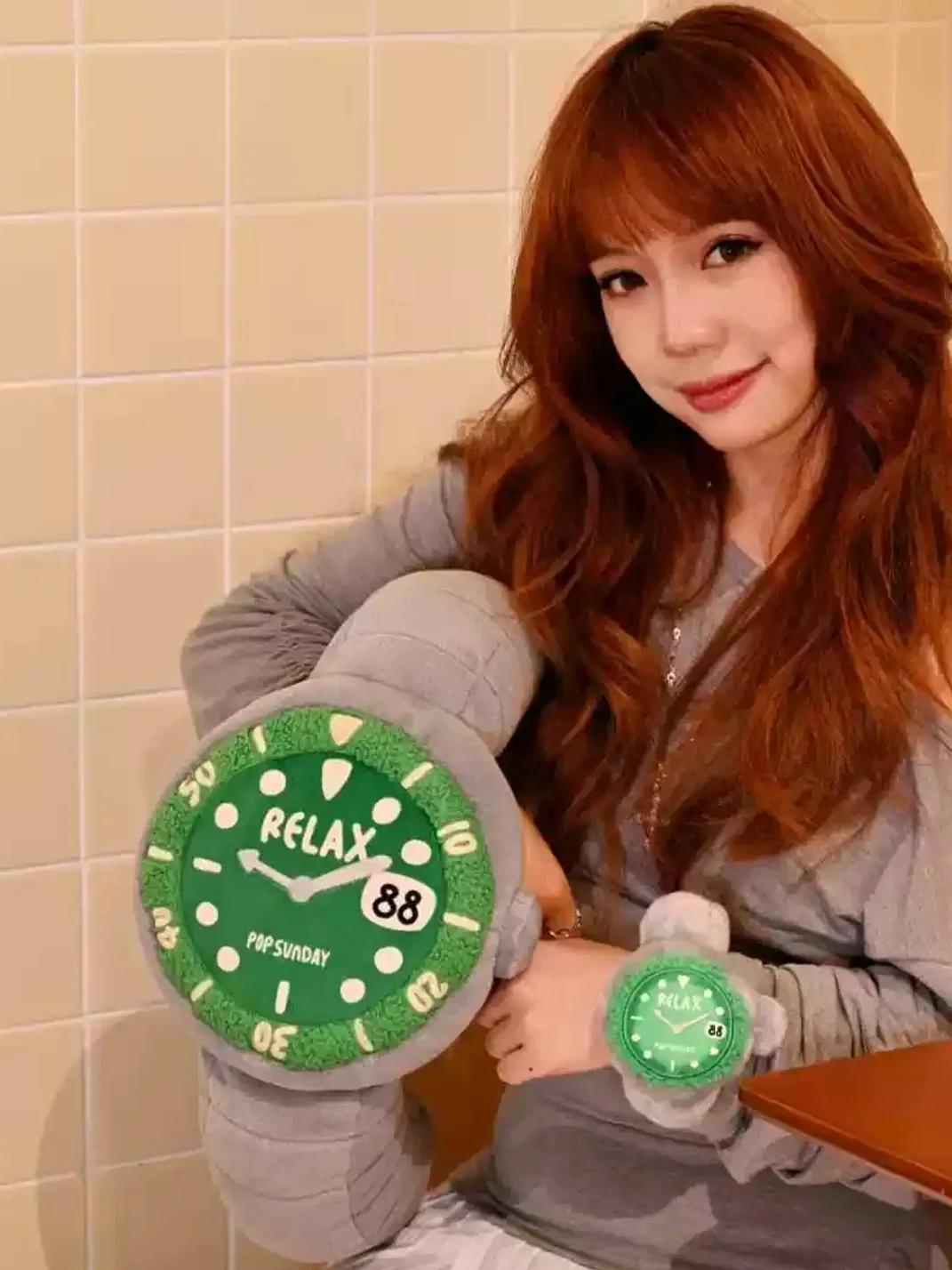 POPSUNDAY | Plush Watch-Shaped U-Shaped Neck Pillow