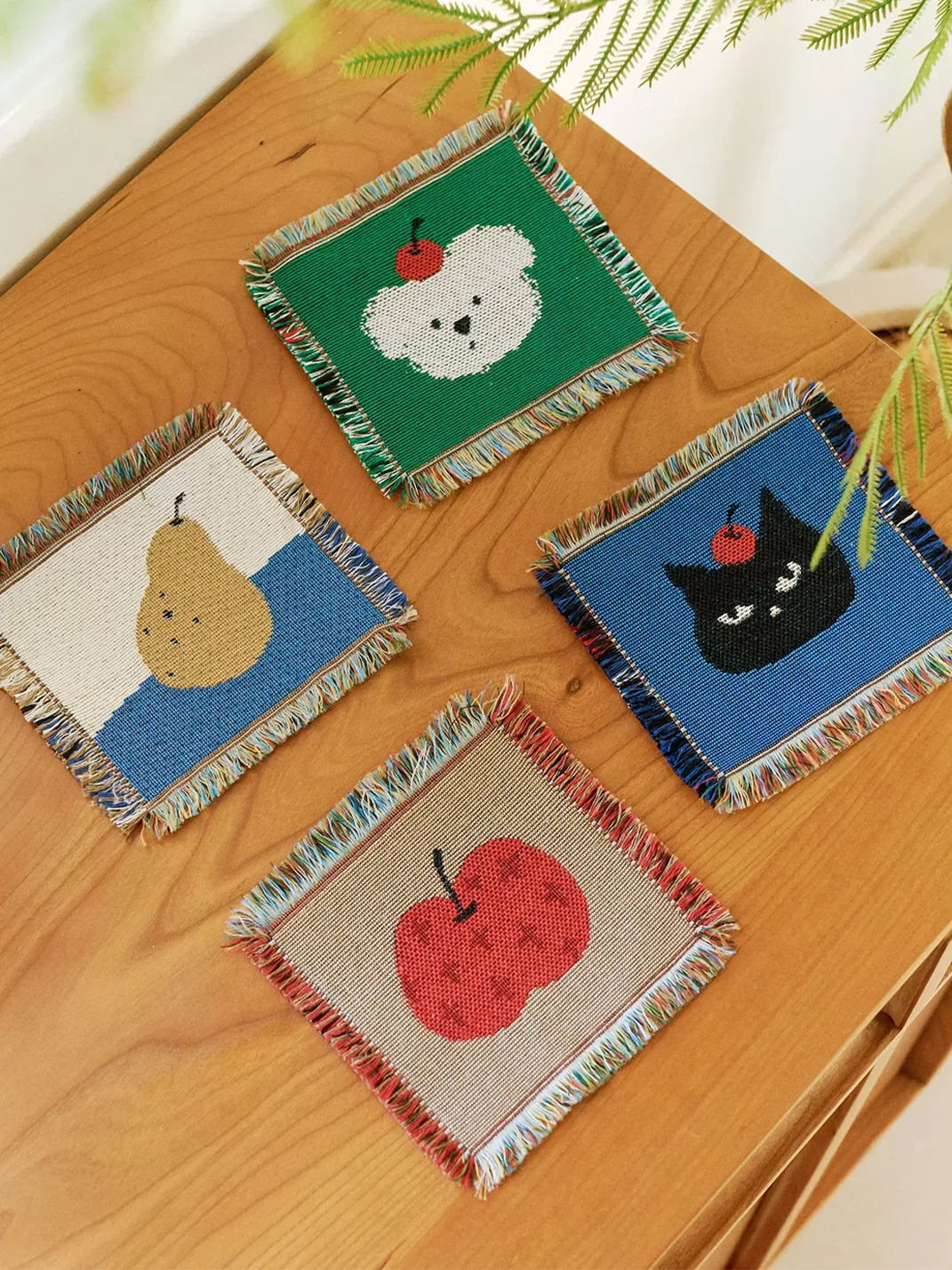 SOREMO | Woven Illustrated Fringe Coasters