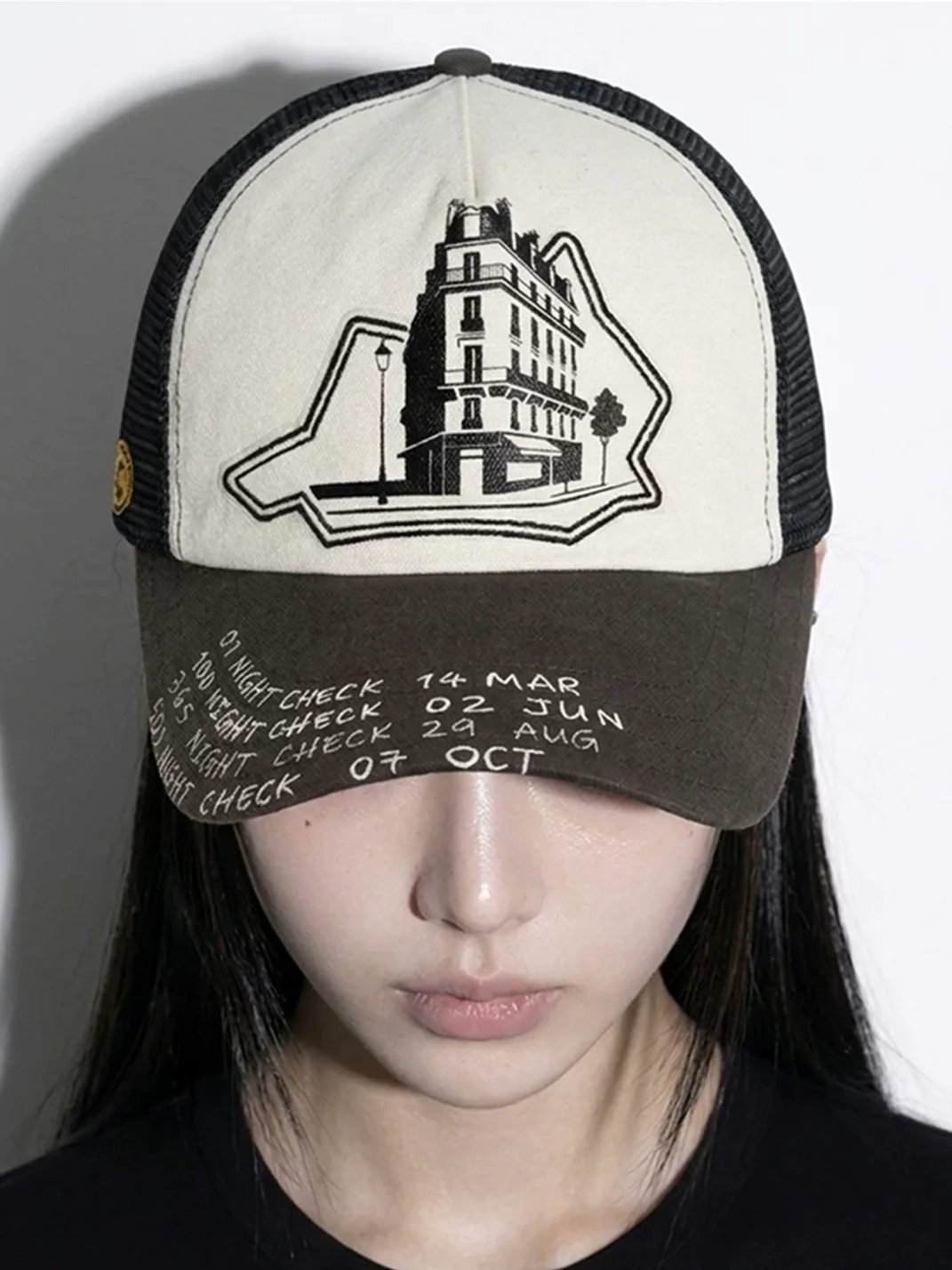 REDRINSE | Distressed Embroidered Graphic Mesh Trucker Hat