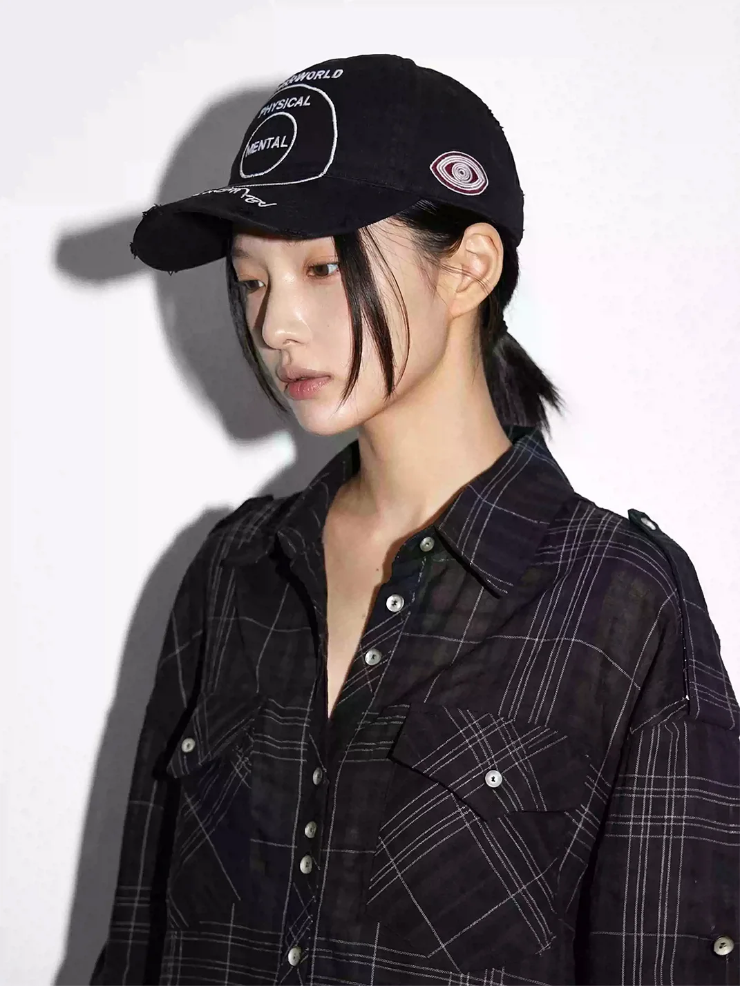 REDRINSE | Distressed Embroidered Washed Curved Brim Baseball Cap
