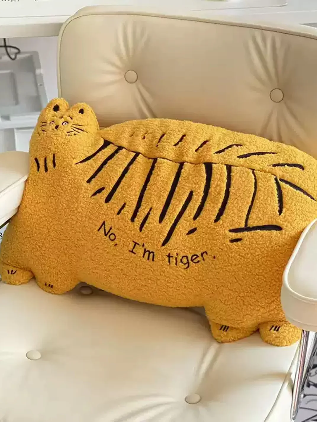 Uodycoco | Plush Tiger Shaped Cushion