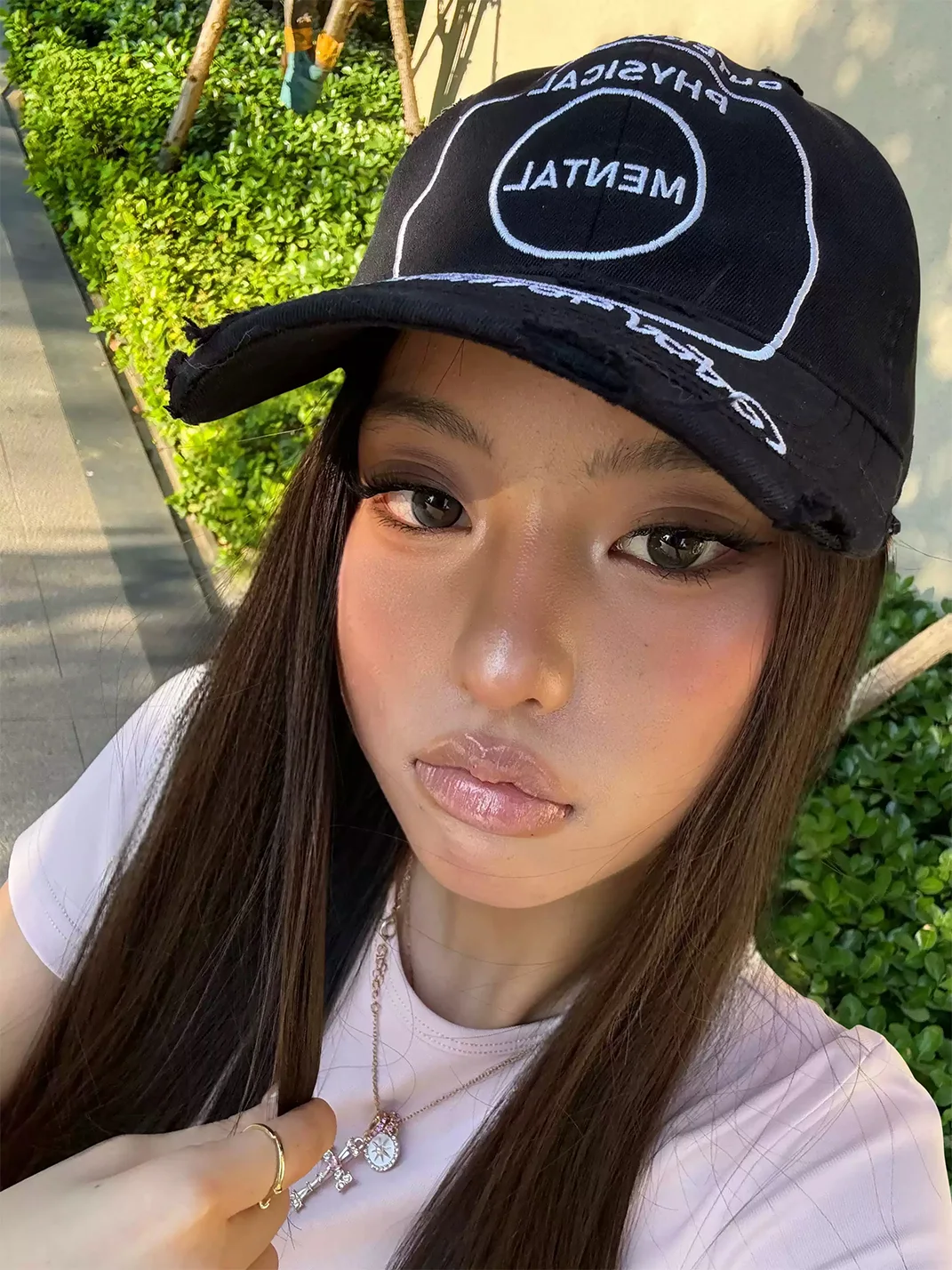REDRINSE | Distressed Embroidered Washed Curved Brim Baseball Cap