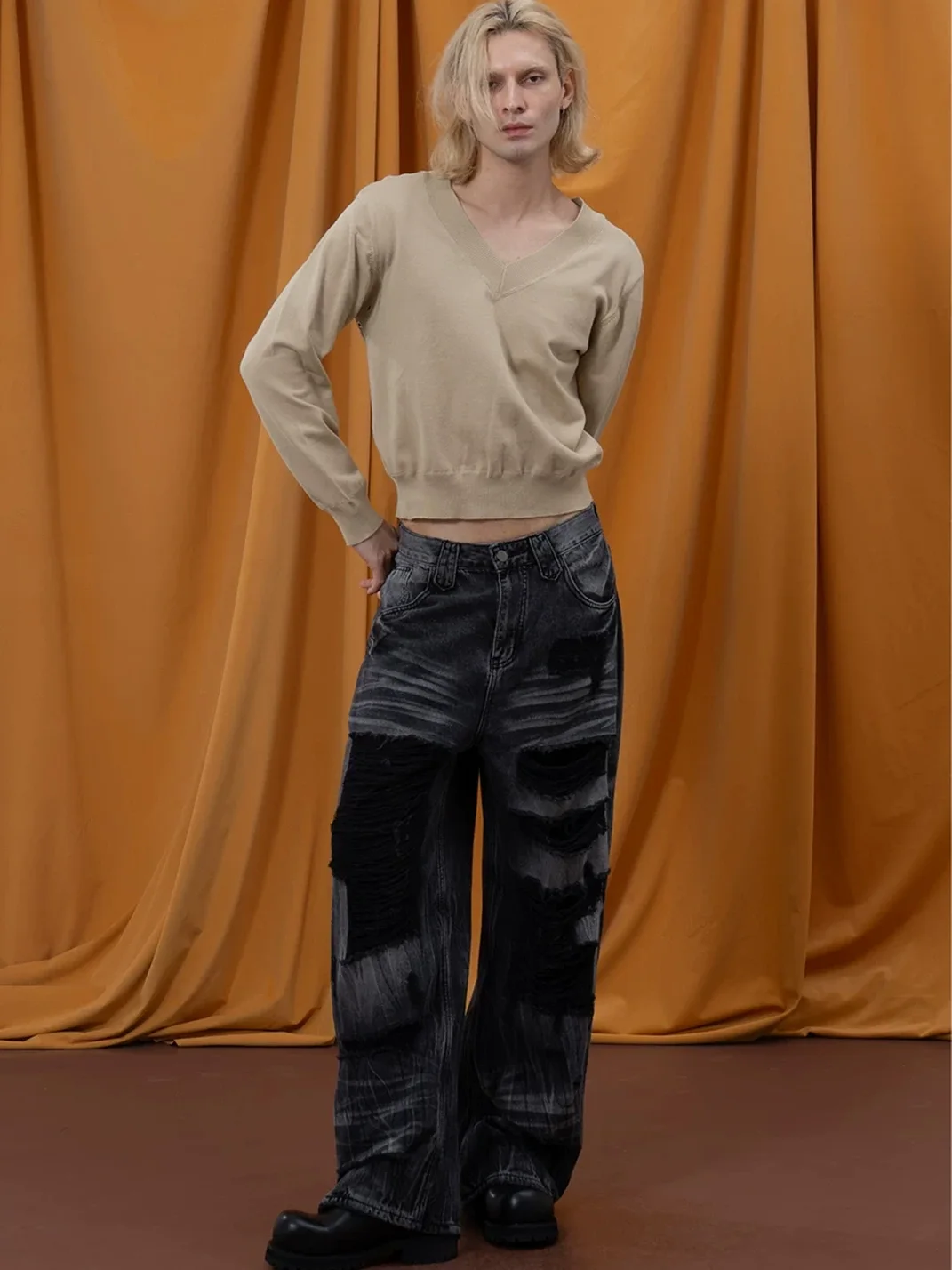 CLP | V-Neck Epaulet Cropped Cotton Knit Sweater