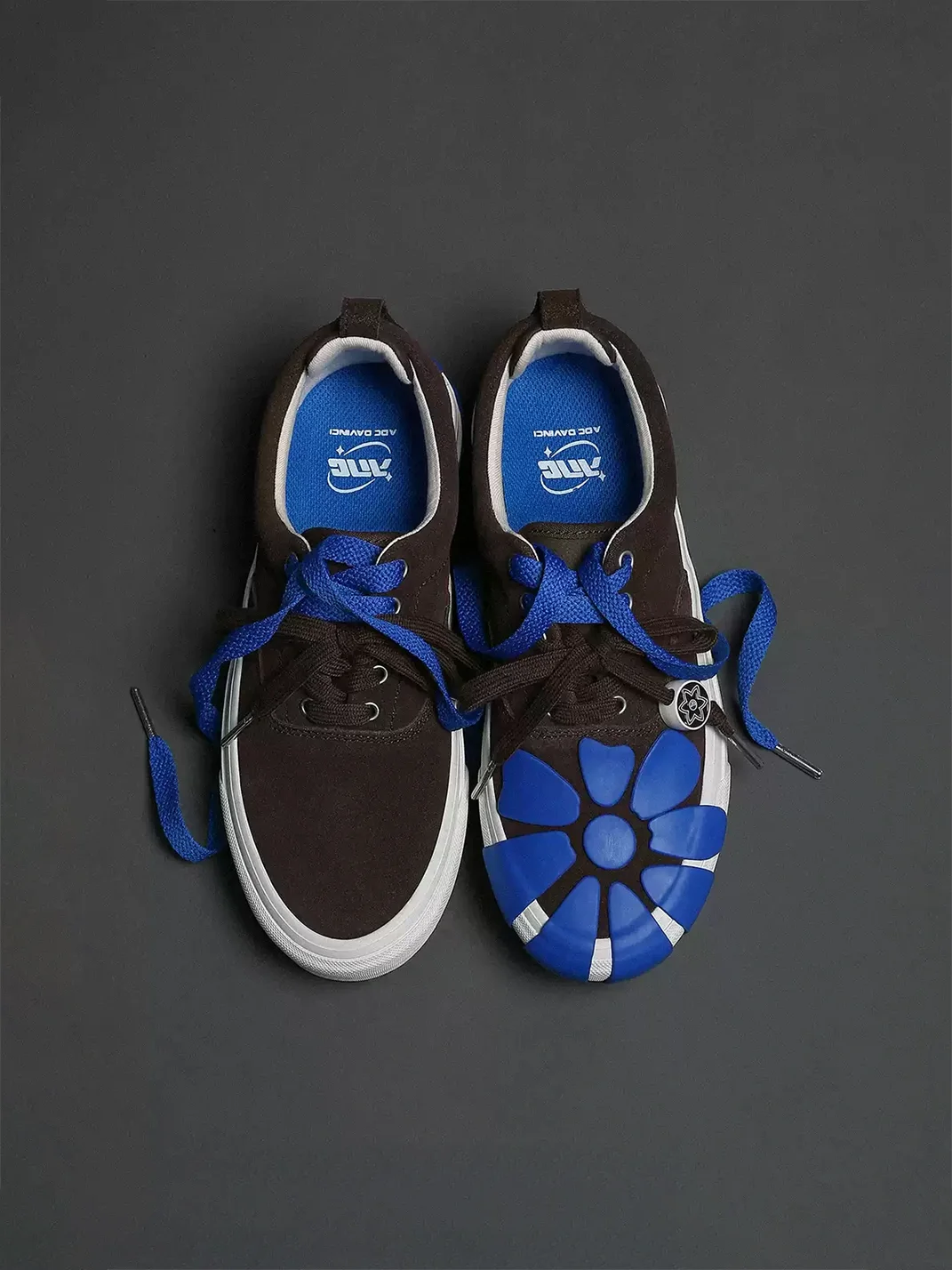 ADC | Retro Double-Lace Sneakers With Arch Support