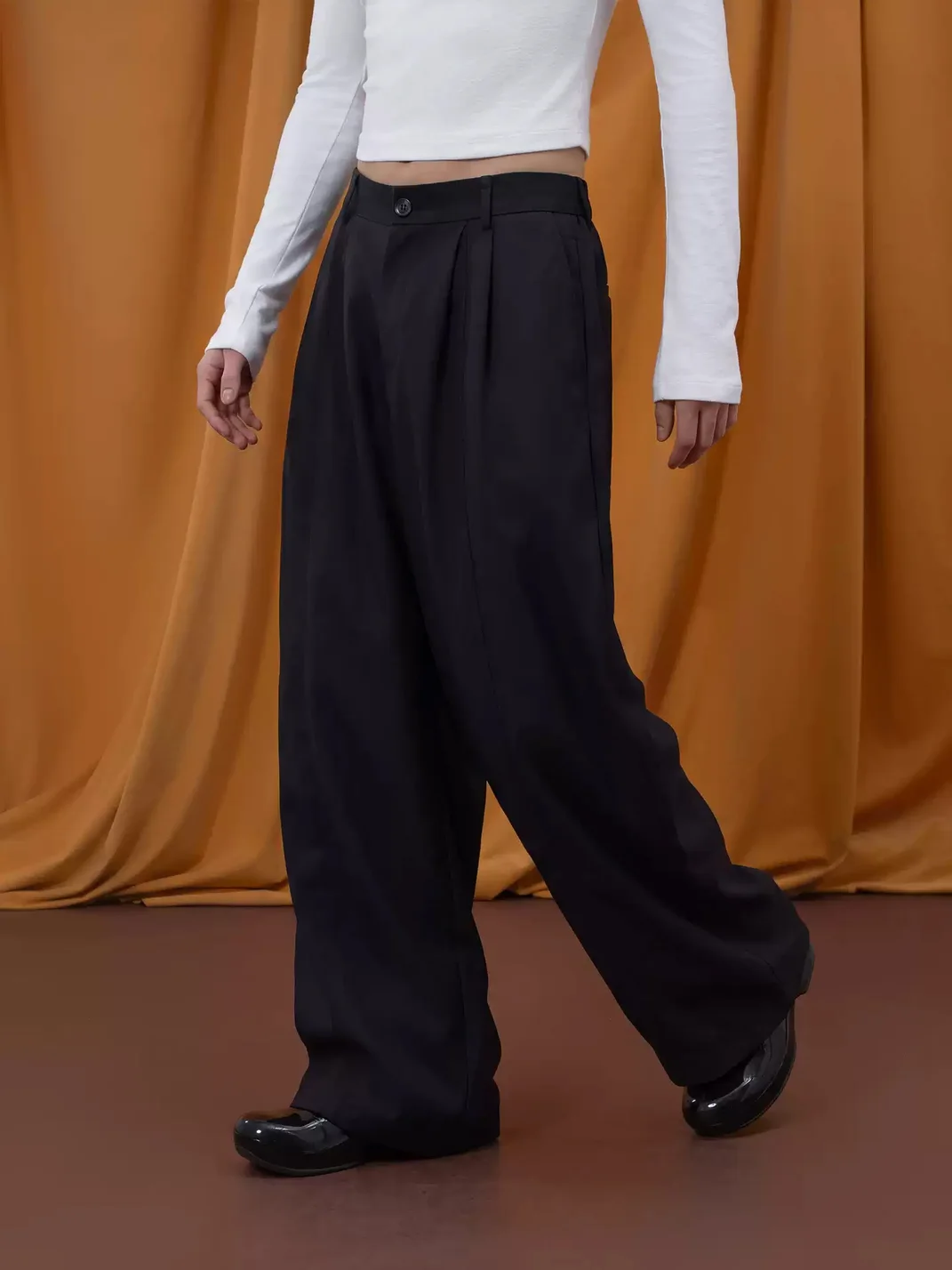 CLP | Pleated Wide Leg Trousers