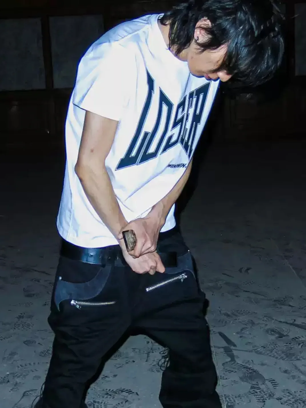 PCCVISION | Cracked Text Print Crew Neck T-Shirt