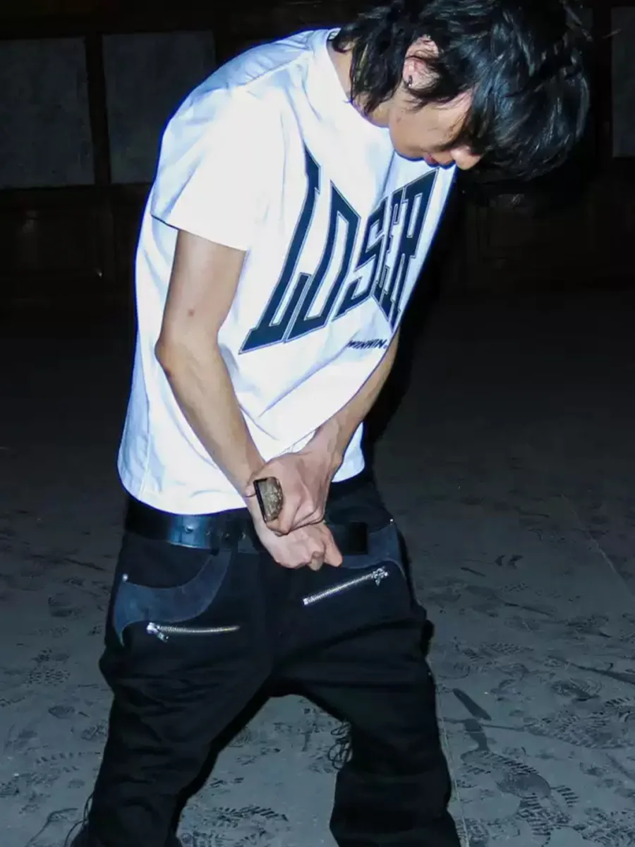 PCCVISION | Cracked Text Print Crew Neck T-Shirt - 4
