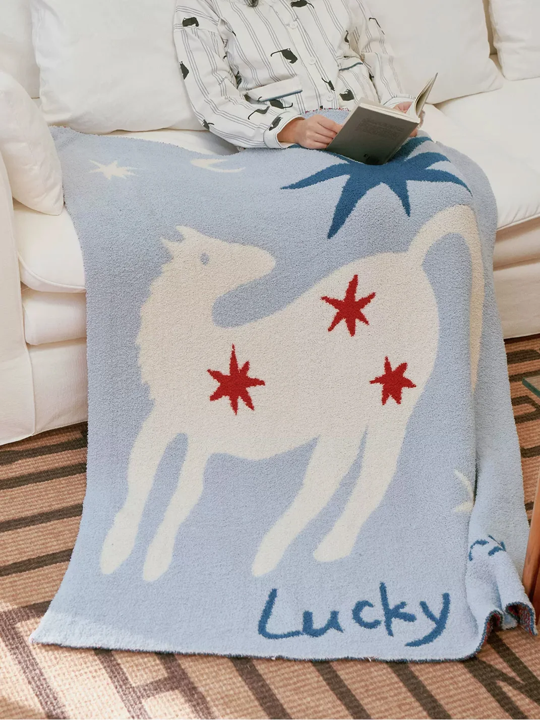 SOREMO | Lucky Pony Plush Throw Blanket