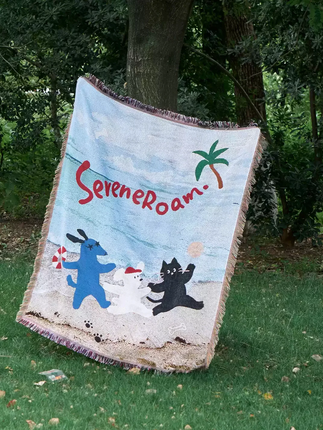SOREMO | Dog Beach Scene Woven Tassel Throw Blanket
