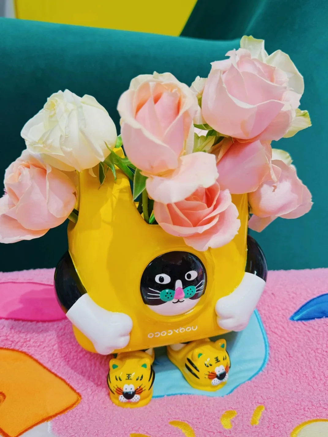 Uodycoco | Hand-Painted Cartoon Cat Flower Vase