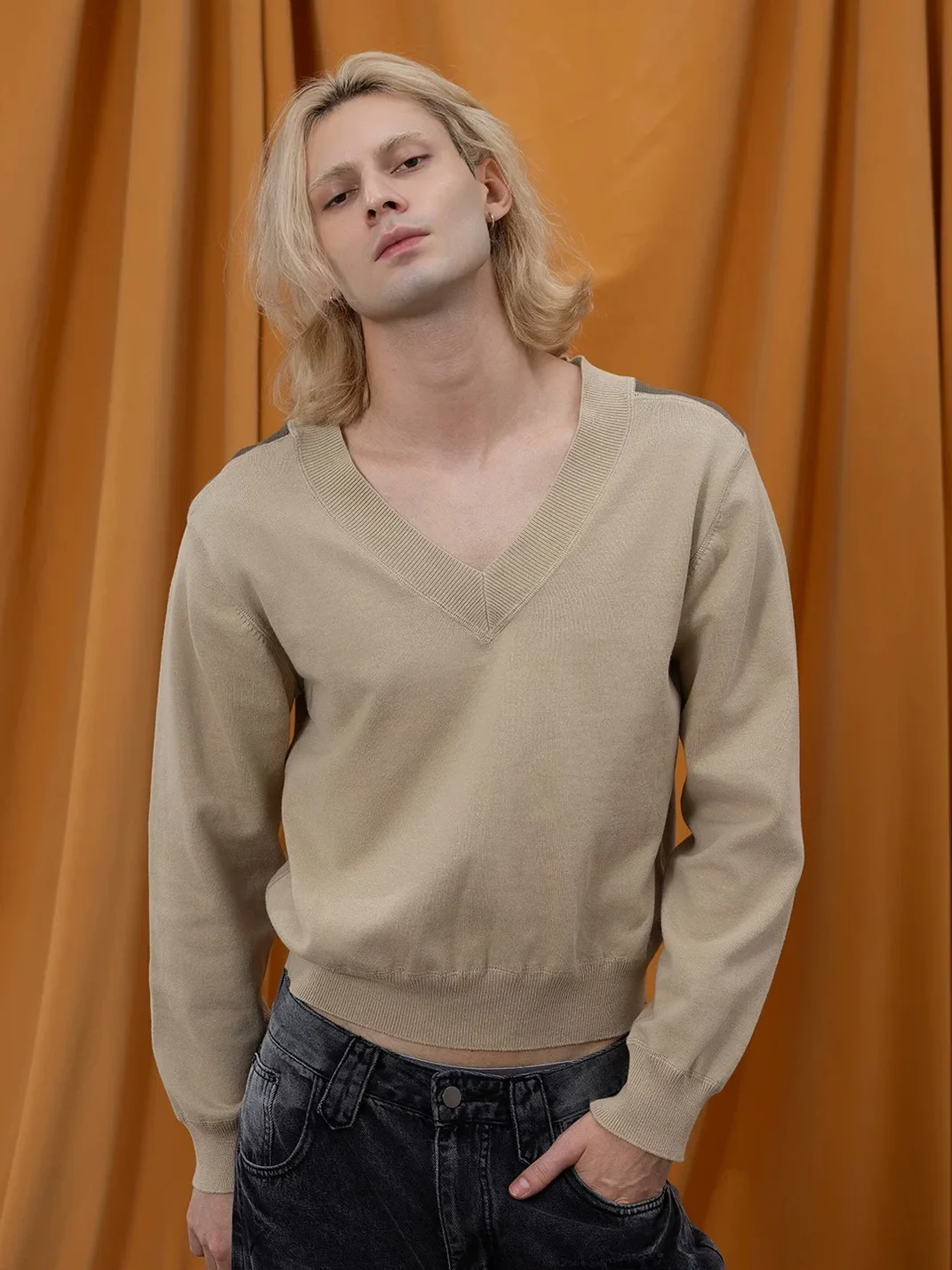 CLP | V-Neck Epaulet Cropped Cotton Knit Sweater