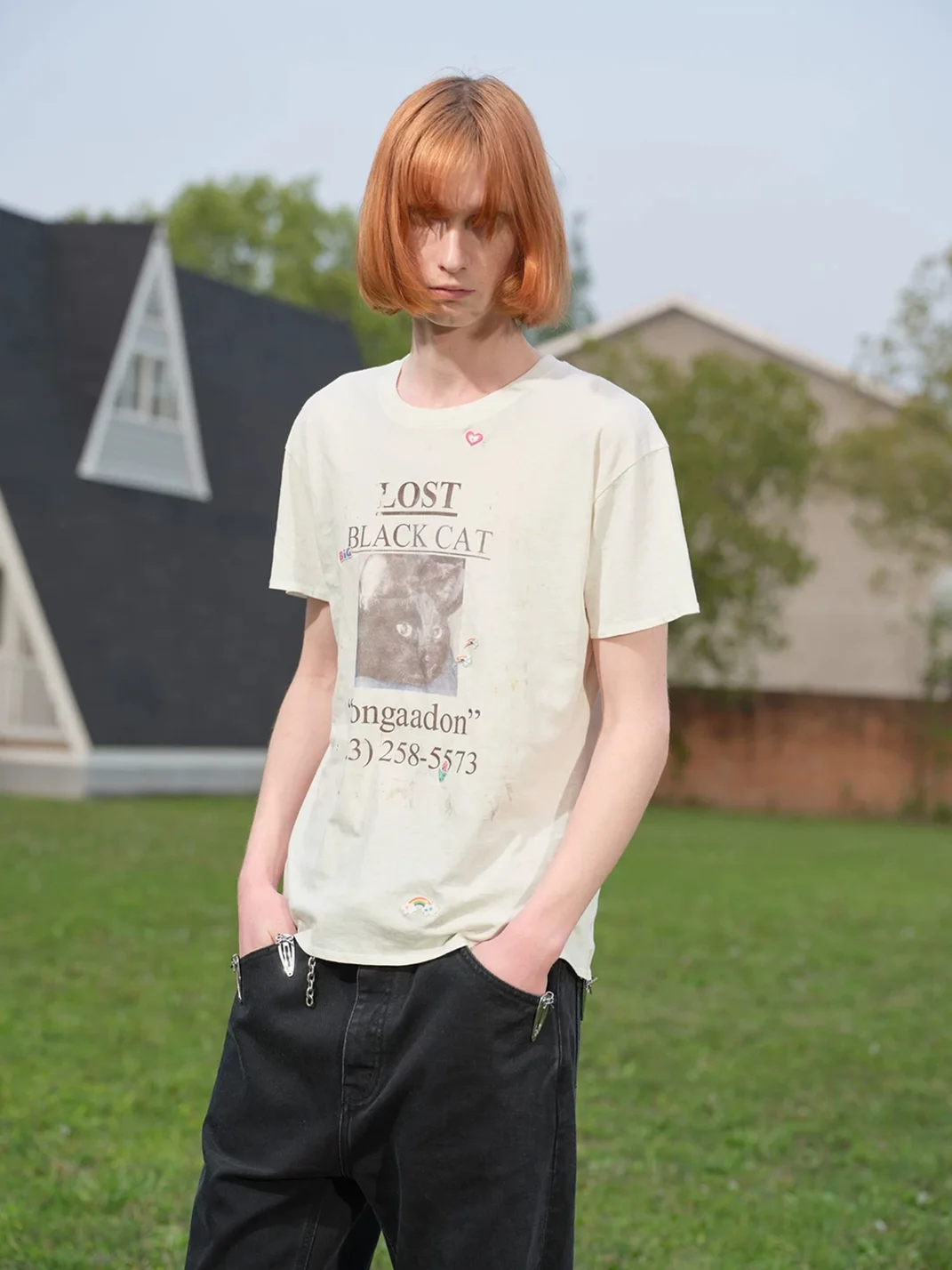 SONGAADON | Lost Cat Graphic Slim Fit Linen Blend T-Shirt