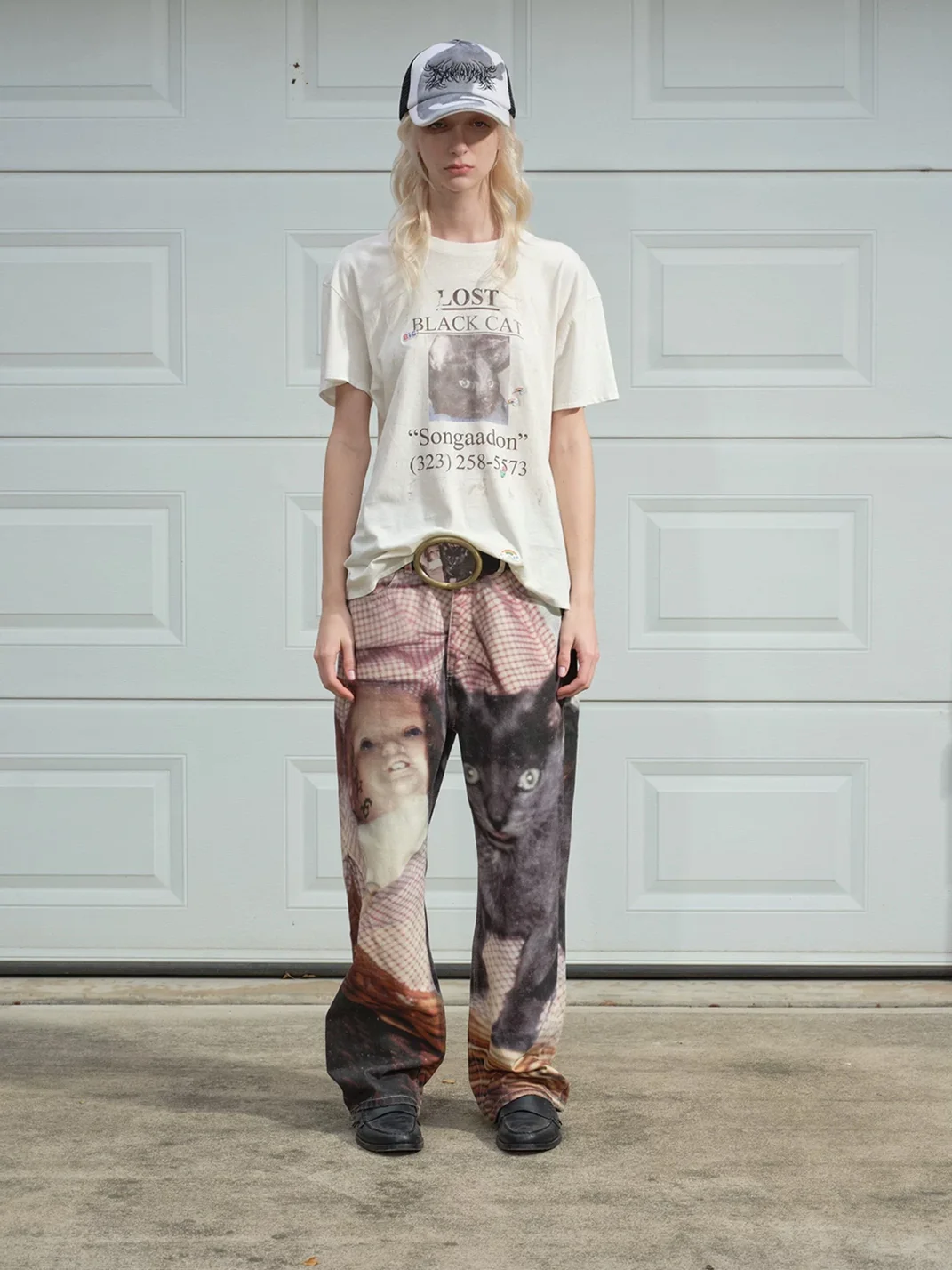 SONGAADON | Lost Cat Graphic Slim Fit Linen Blend T-Shirt