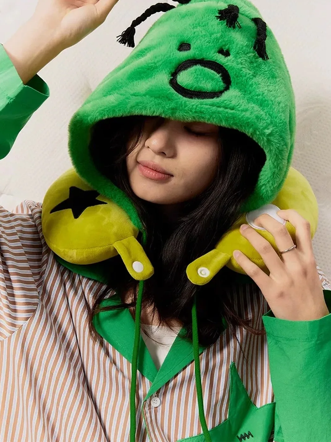 Wishmore | Hooded U-Shaped Plush Neck Pillow