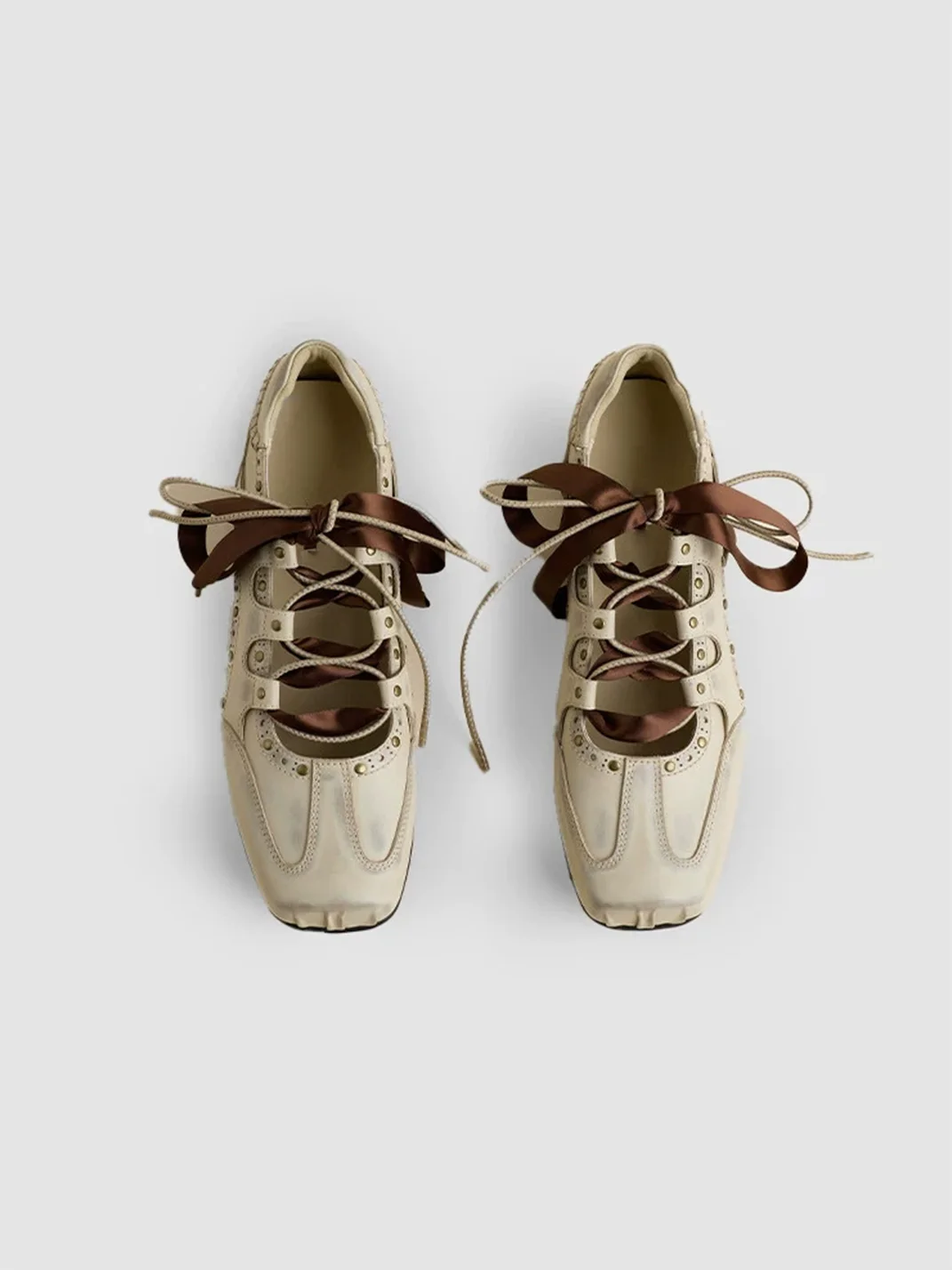 In lucky | Two-Tone Ribbon Lace Square Toe Ballet Flats