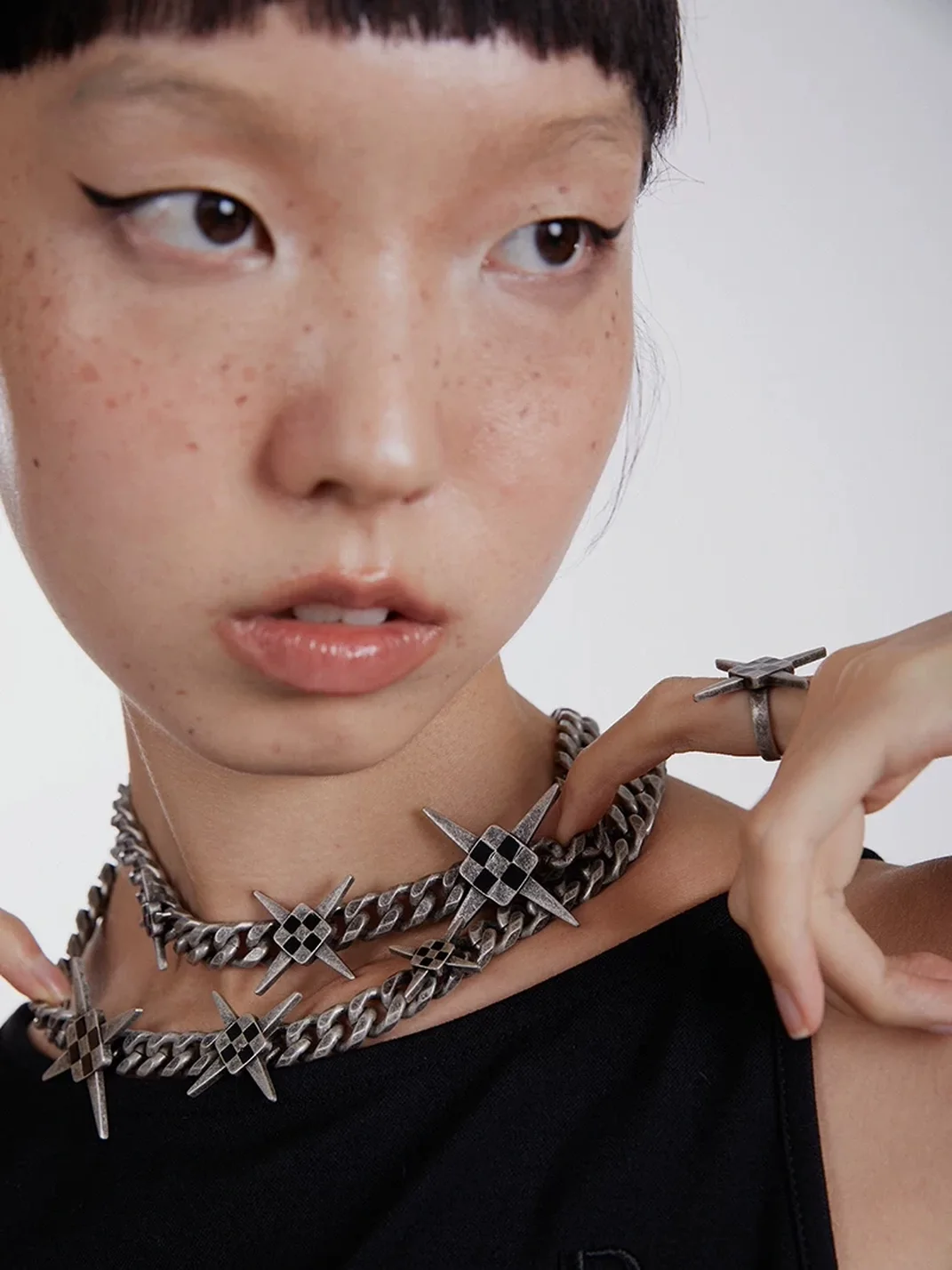 SchwarzGold | Distressed Geometric Cross Cuban Chain Necklace