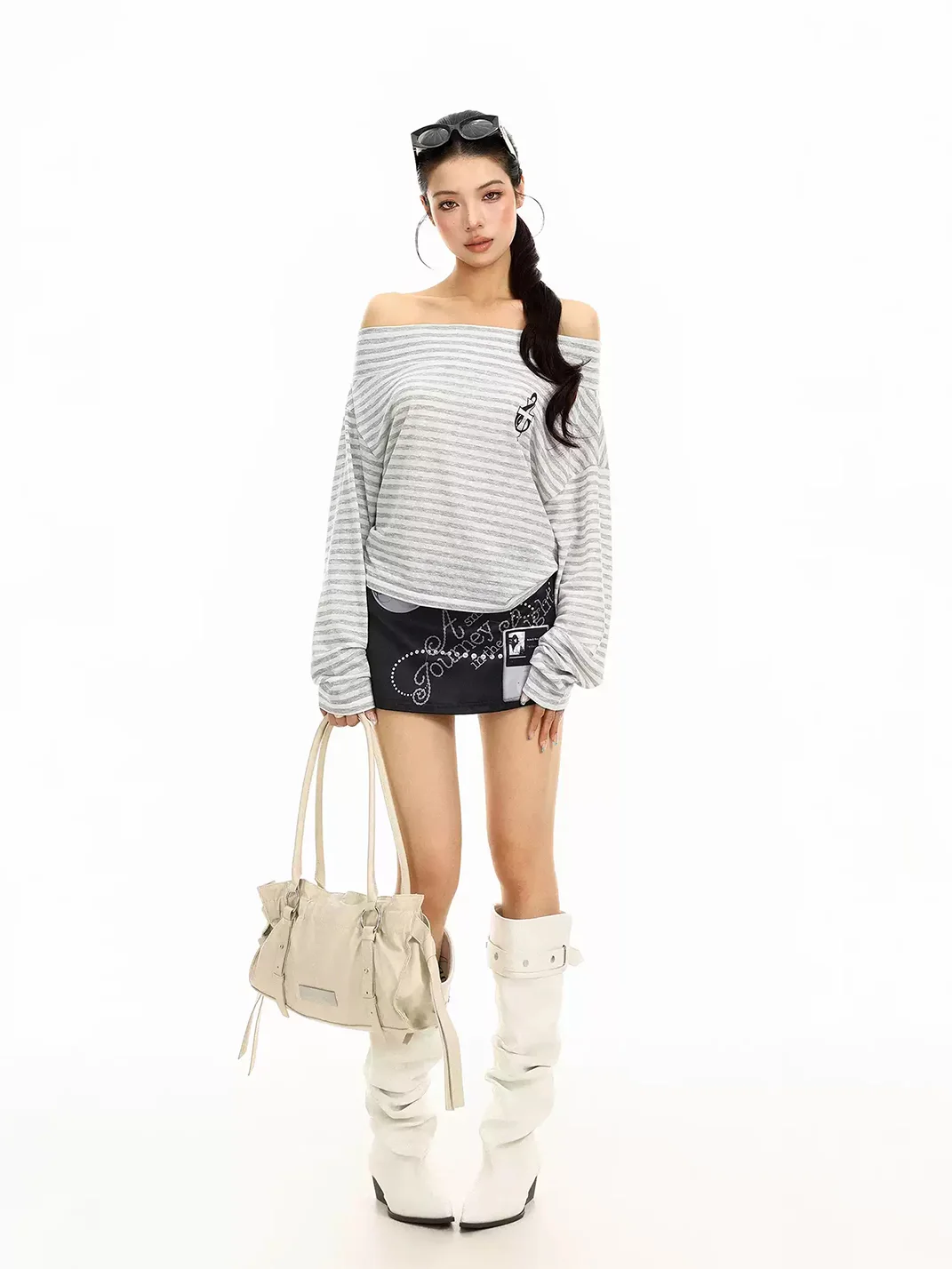 BIGGOLD | Low-Rise Satin Graphic Mini Skirt