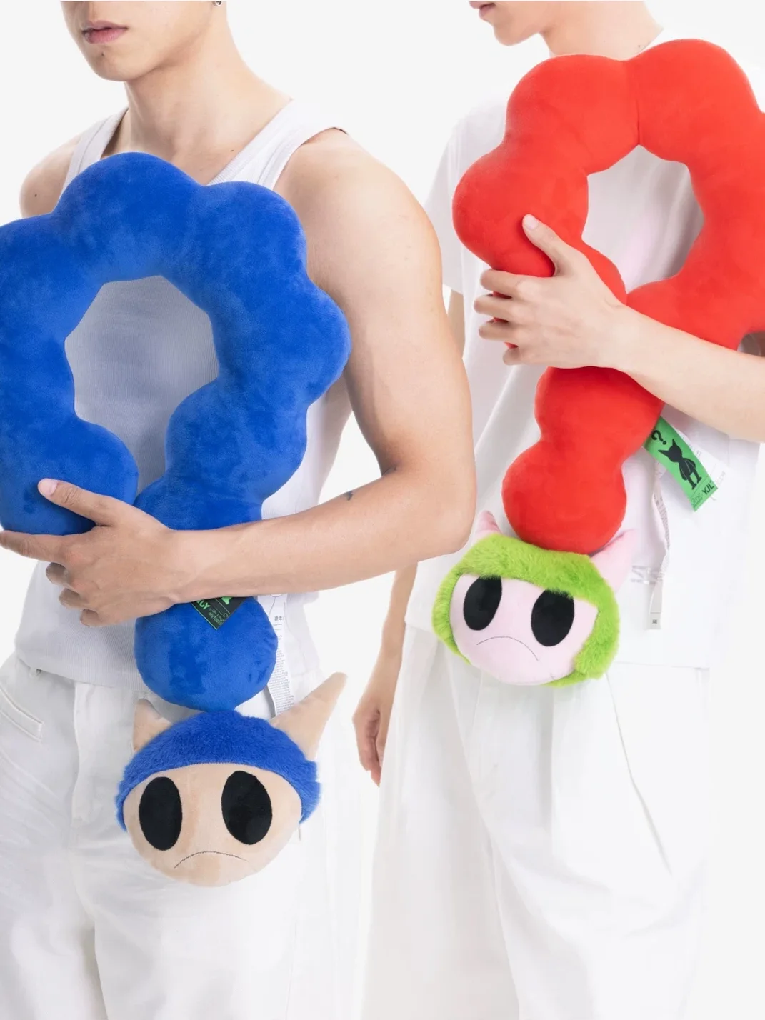3melifestyle | Question Mark Plush Neck Pillow